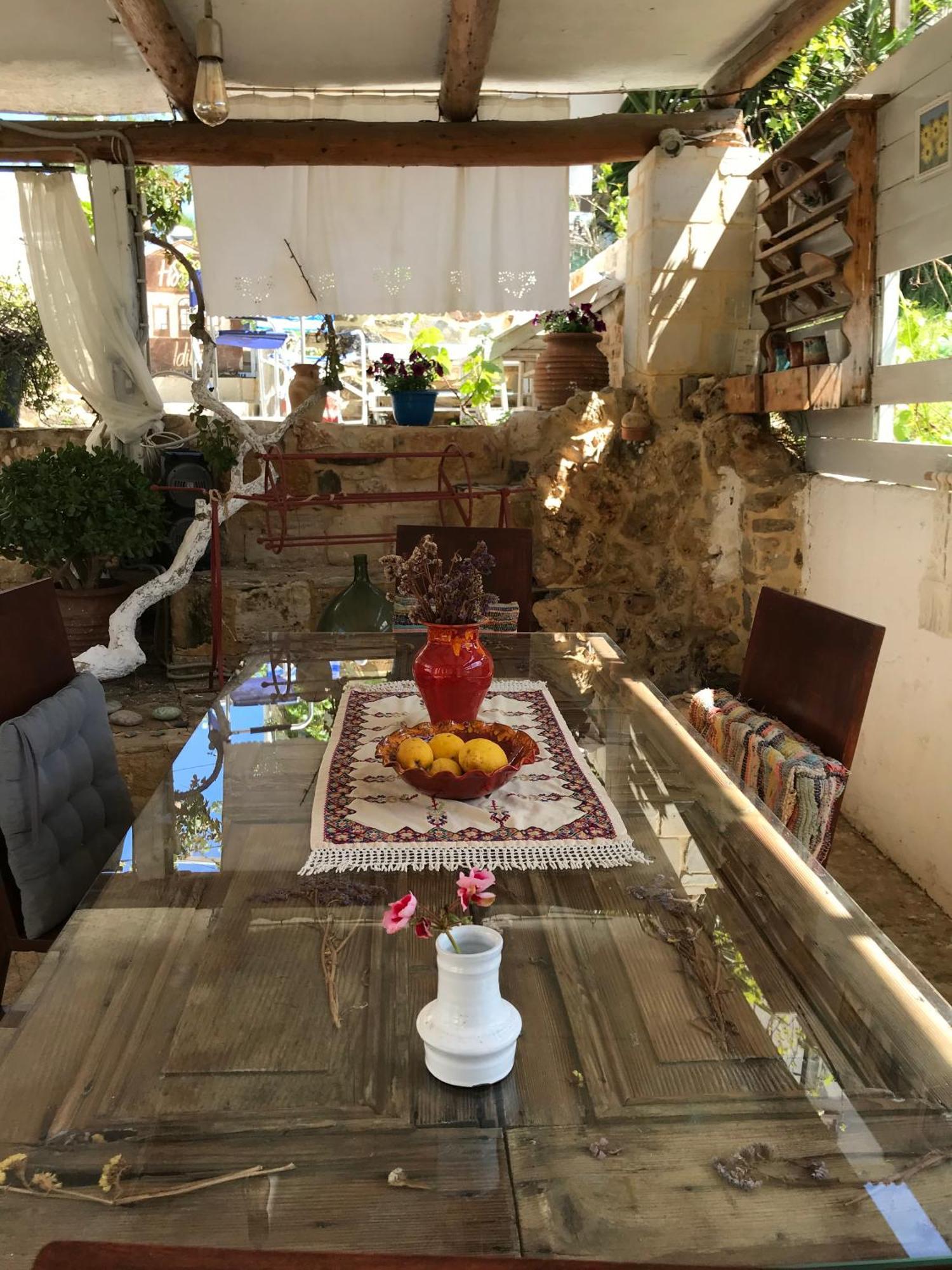 Idili Panormos (Crete)