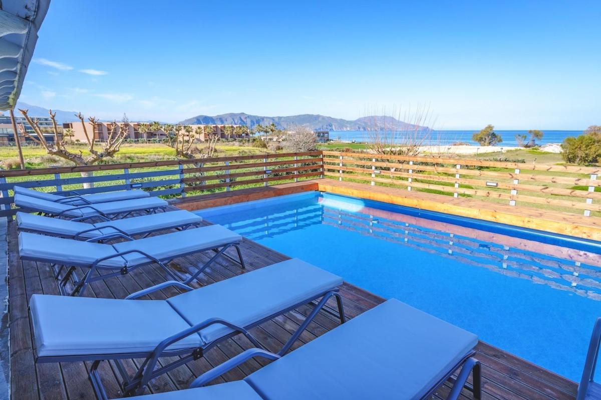 Beachfront Lux Apartment *