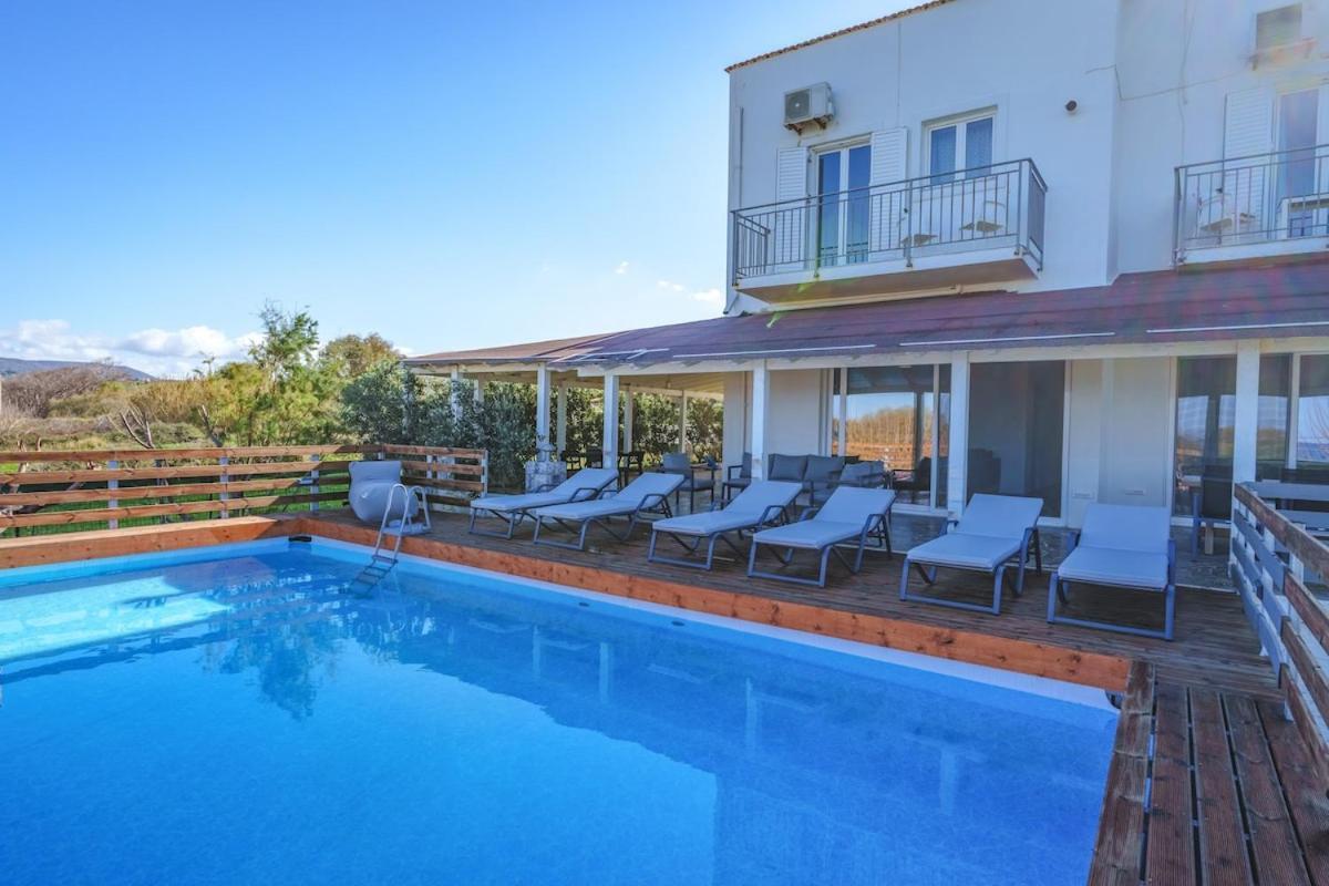 Apartment Beachfront Lux *