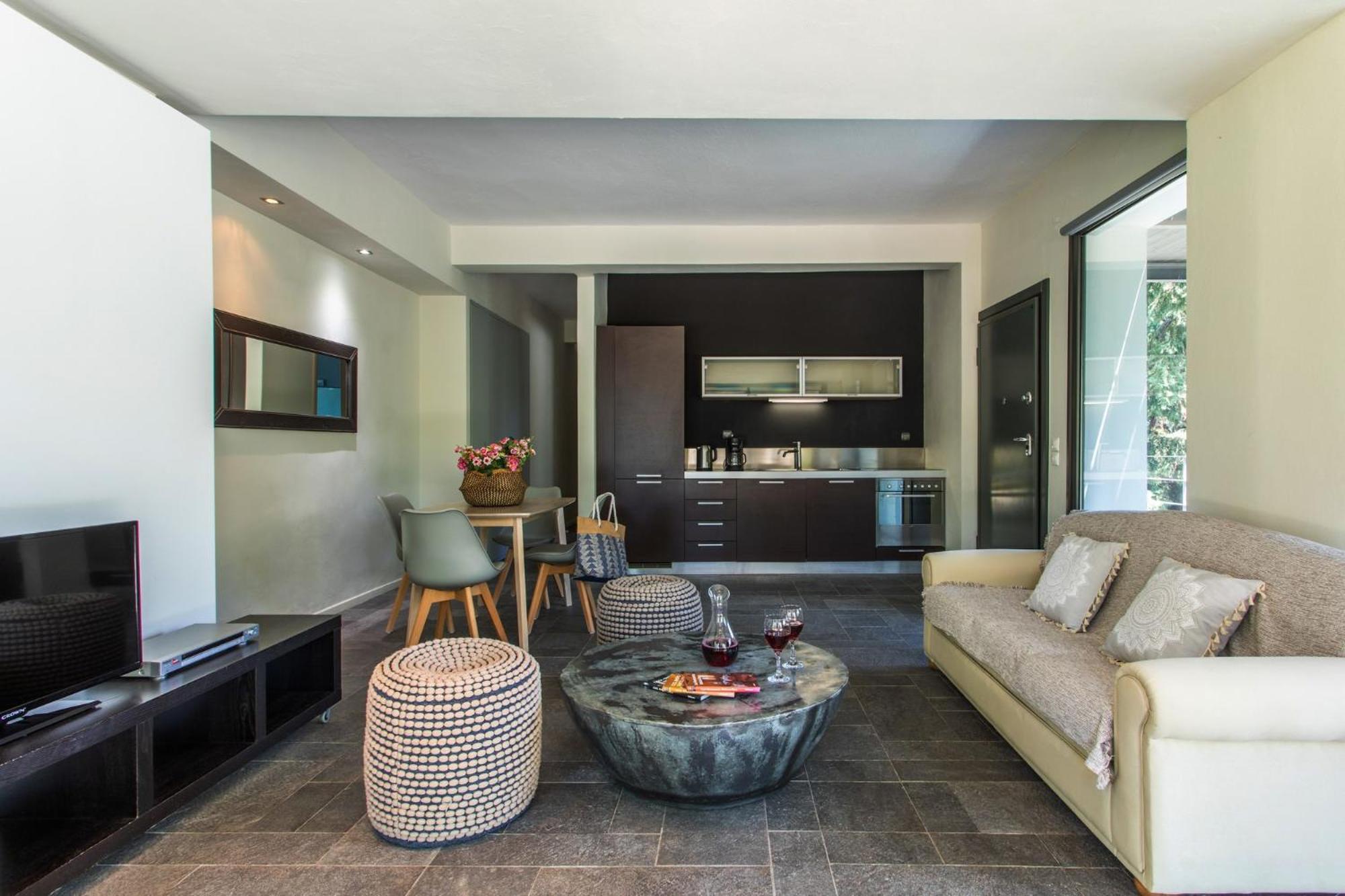 Sani & Sani Woods (adults Only) Aparthotel 4*