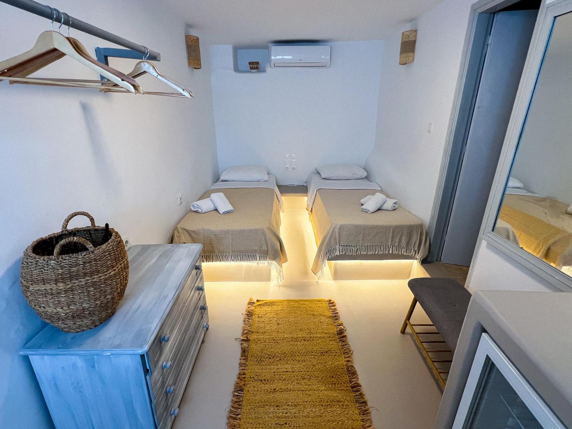 Aparthotel Kamara & Mykonos Town