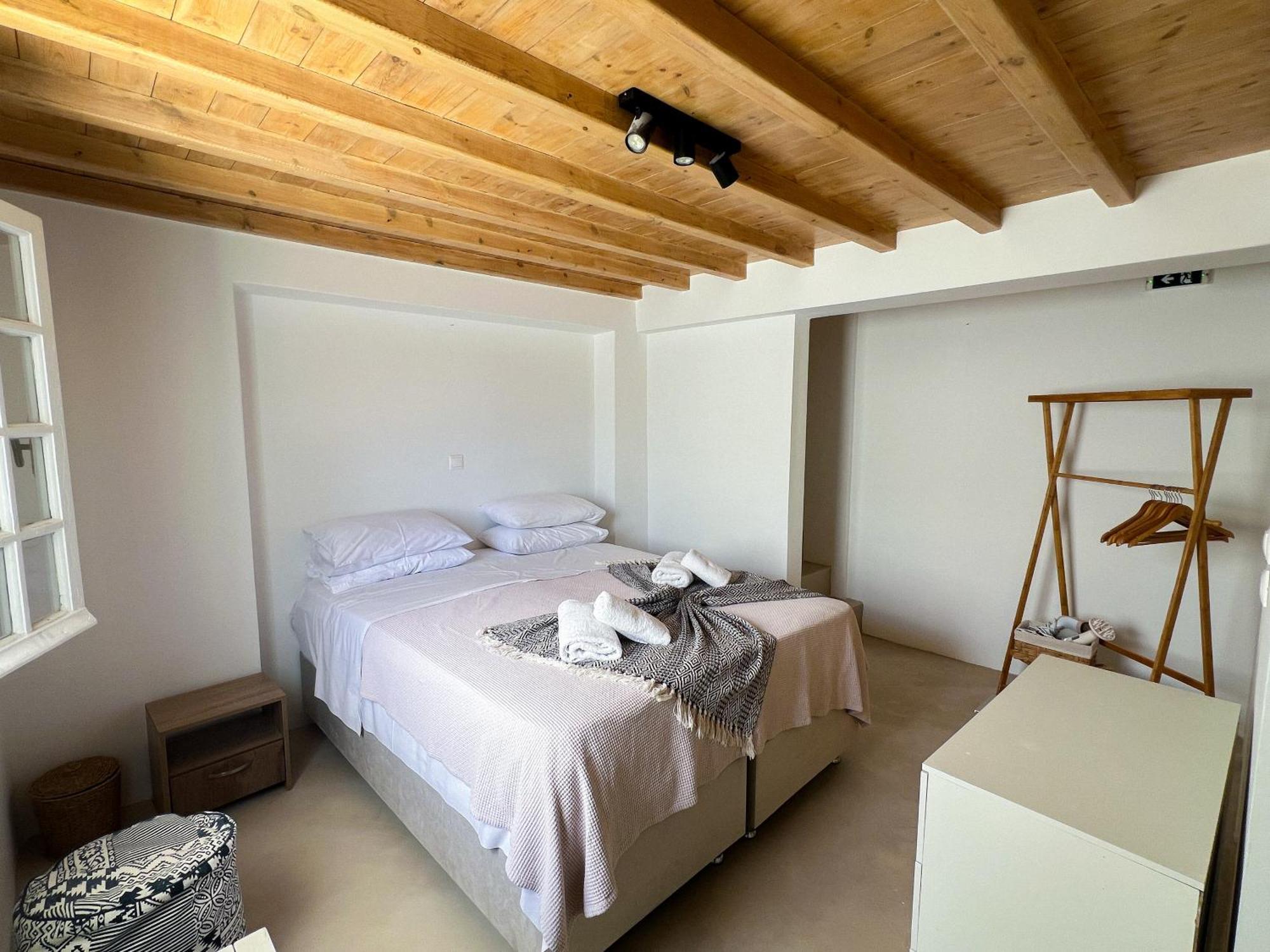 Aparthotel Kamara & Mykonos Town