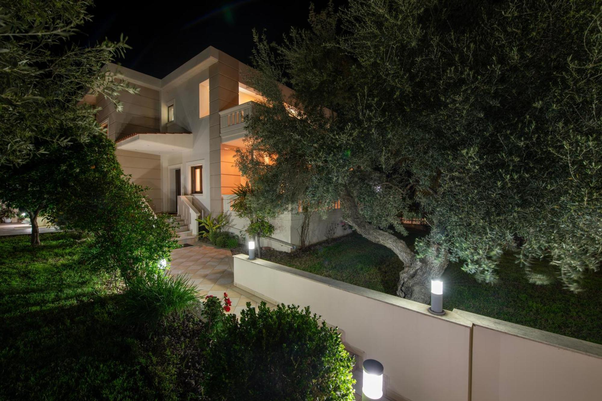 Apartment With Private Pool Near To The Sea *