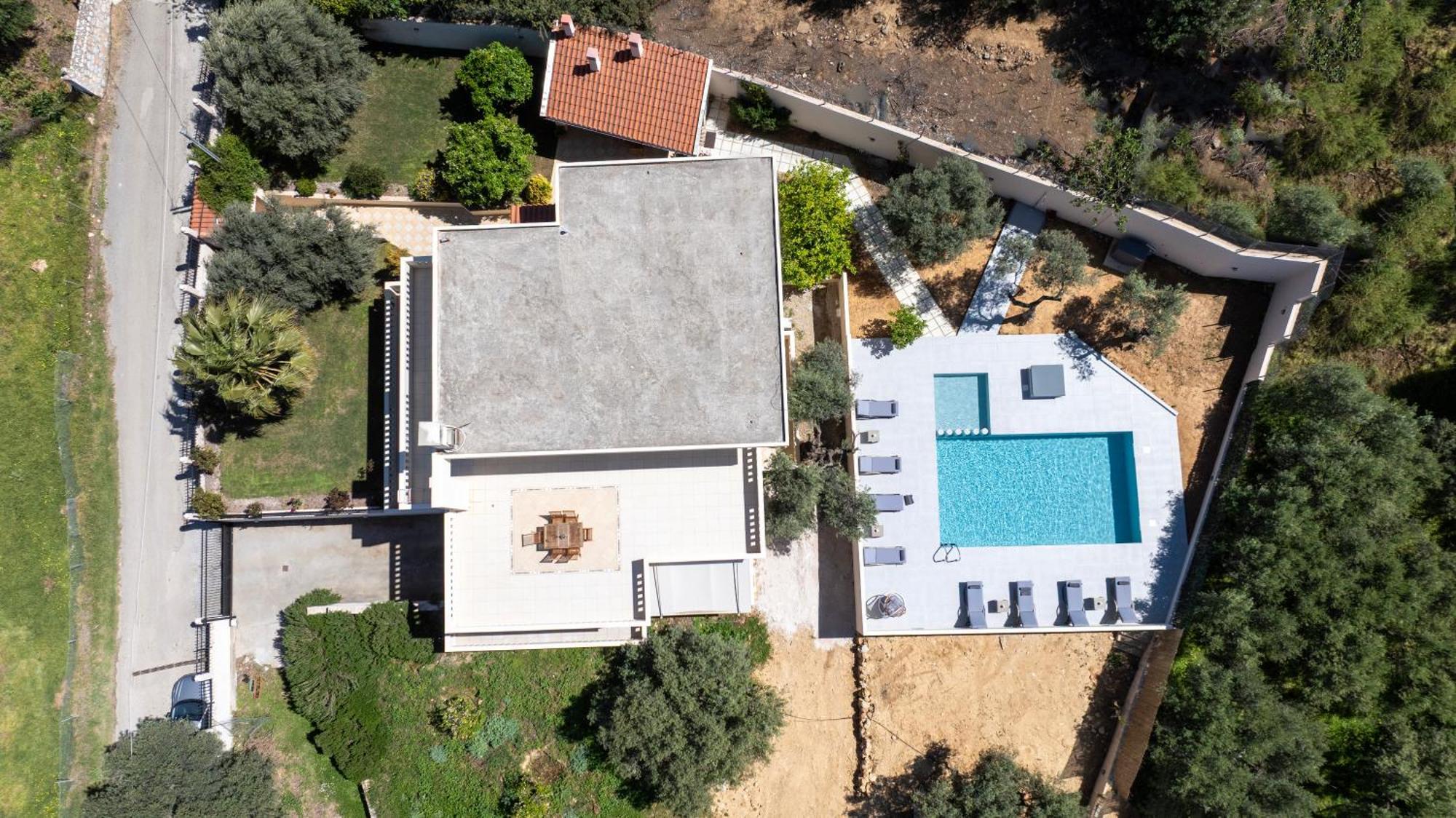 With Private Pool Near To The Sea *