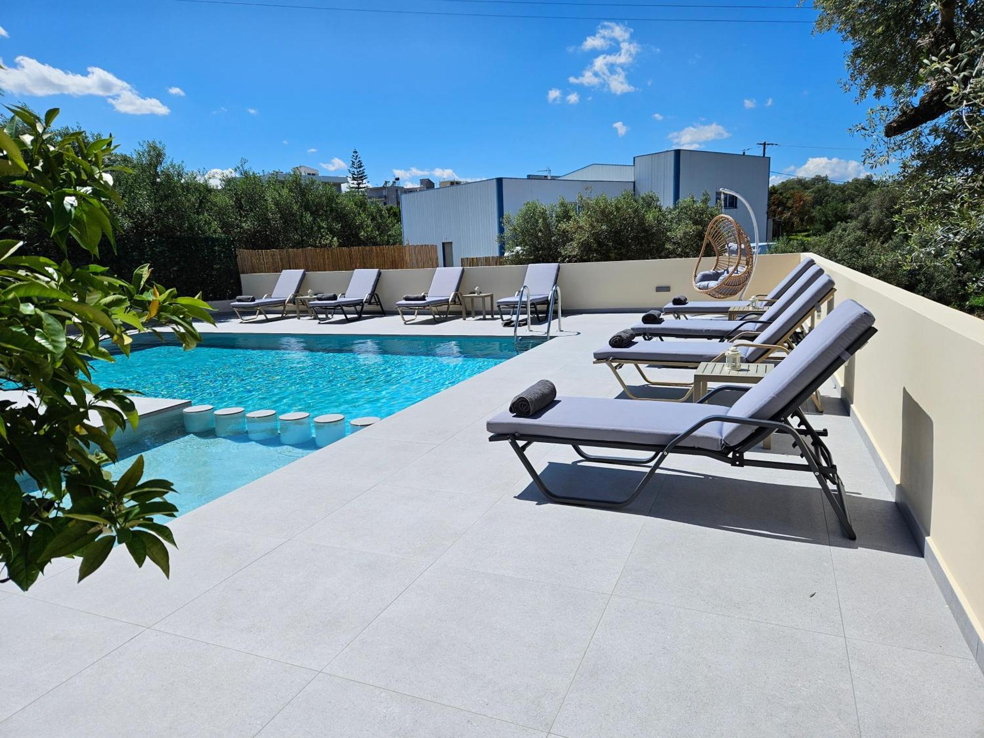 With Private Pool Near To The Sea Apartment Daratsos