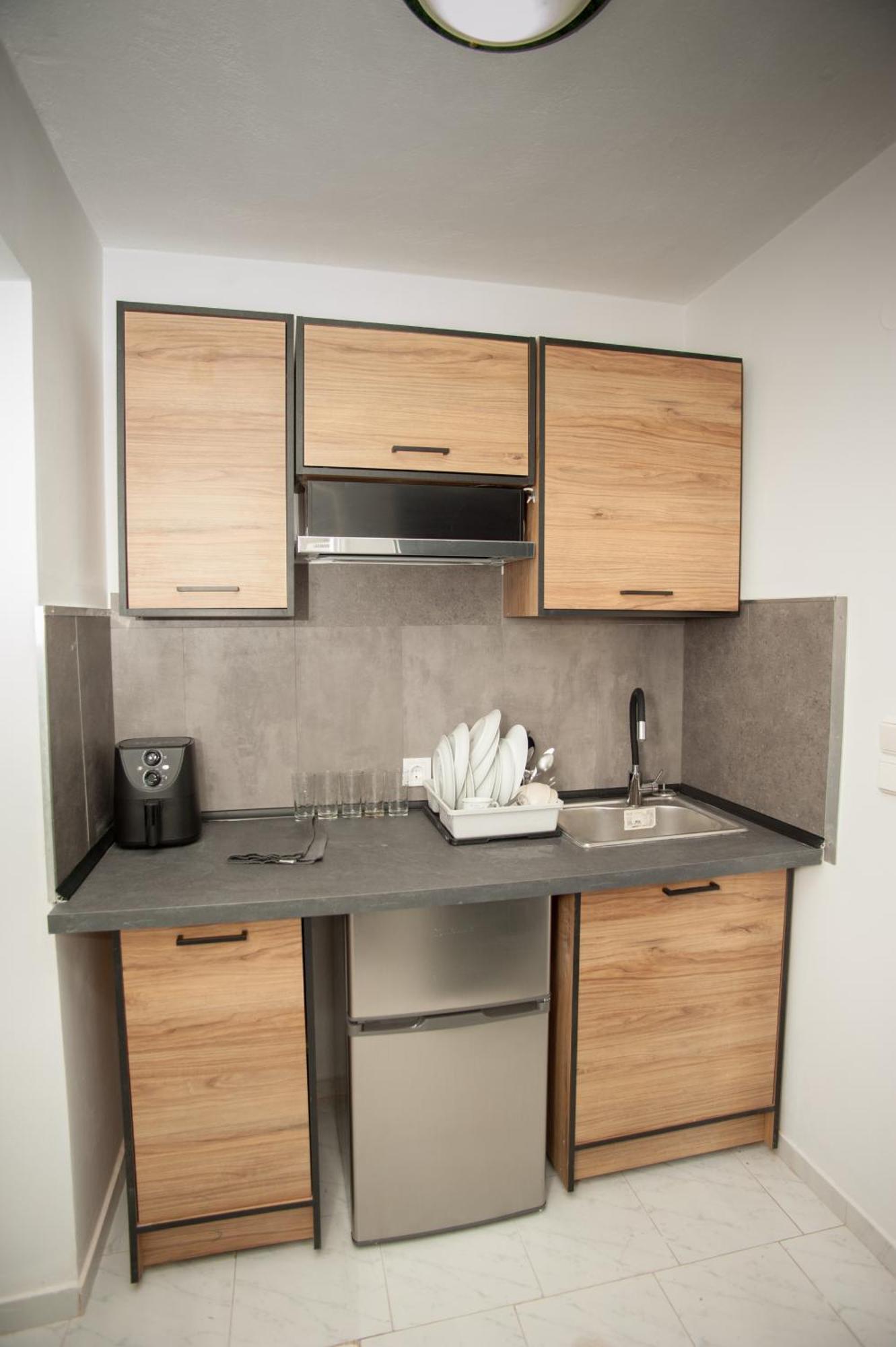 Pegasos Apartment Karavados