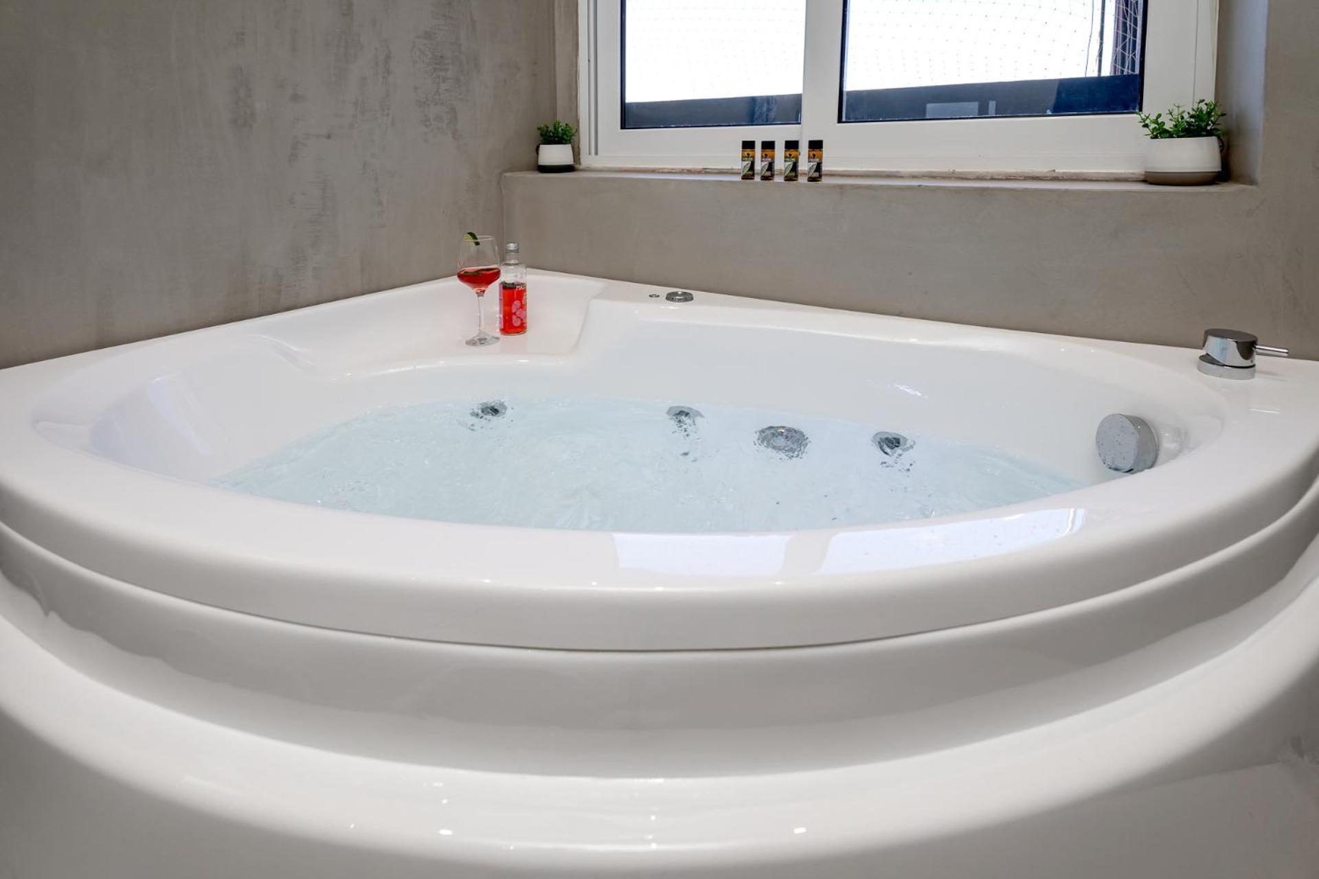 Anele Luxury - Roof Jacuzzi Apartment Chania (Crete)