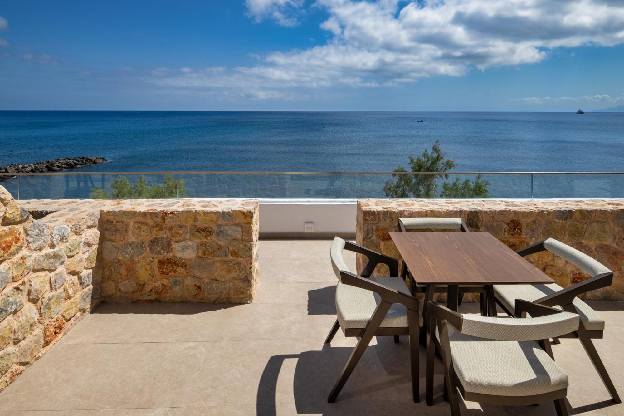 Aelia Thalassa 5* Monolithos (Santorini)