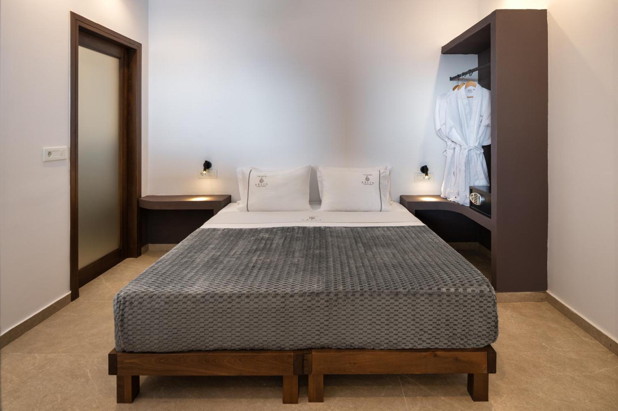 Hotel Aelia Thalassa Monolithos (Santorini)