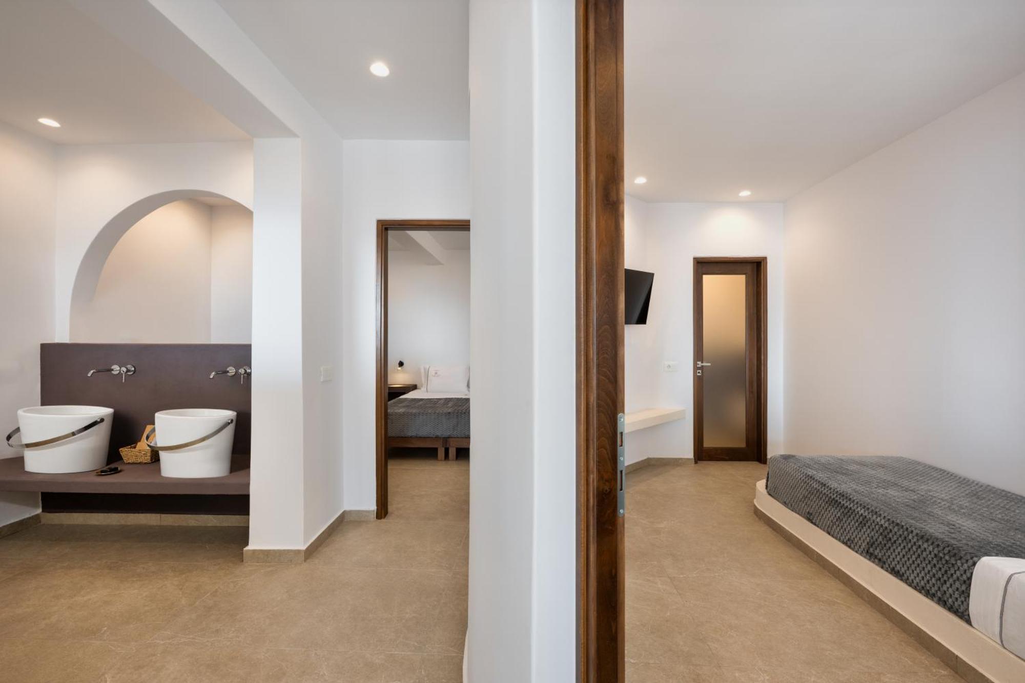 Aelia Thalassa 5* Monolithos (Santorini)