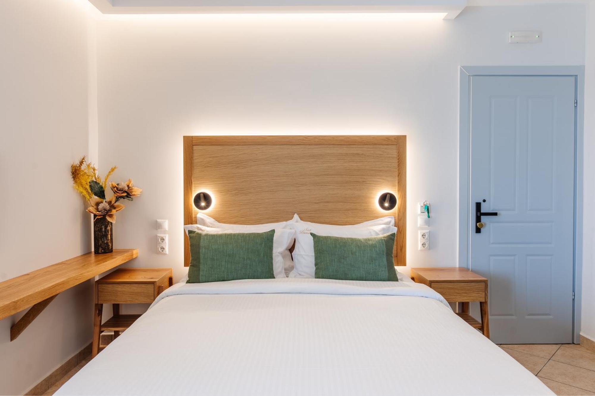 Sea Breeze & 2* Agios Gordios (Corfu)