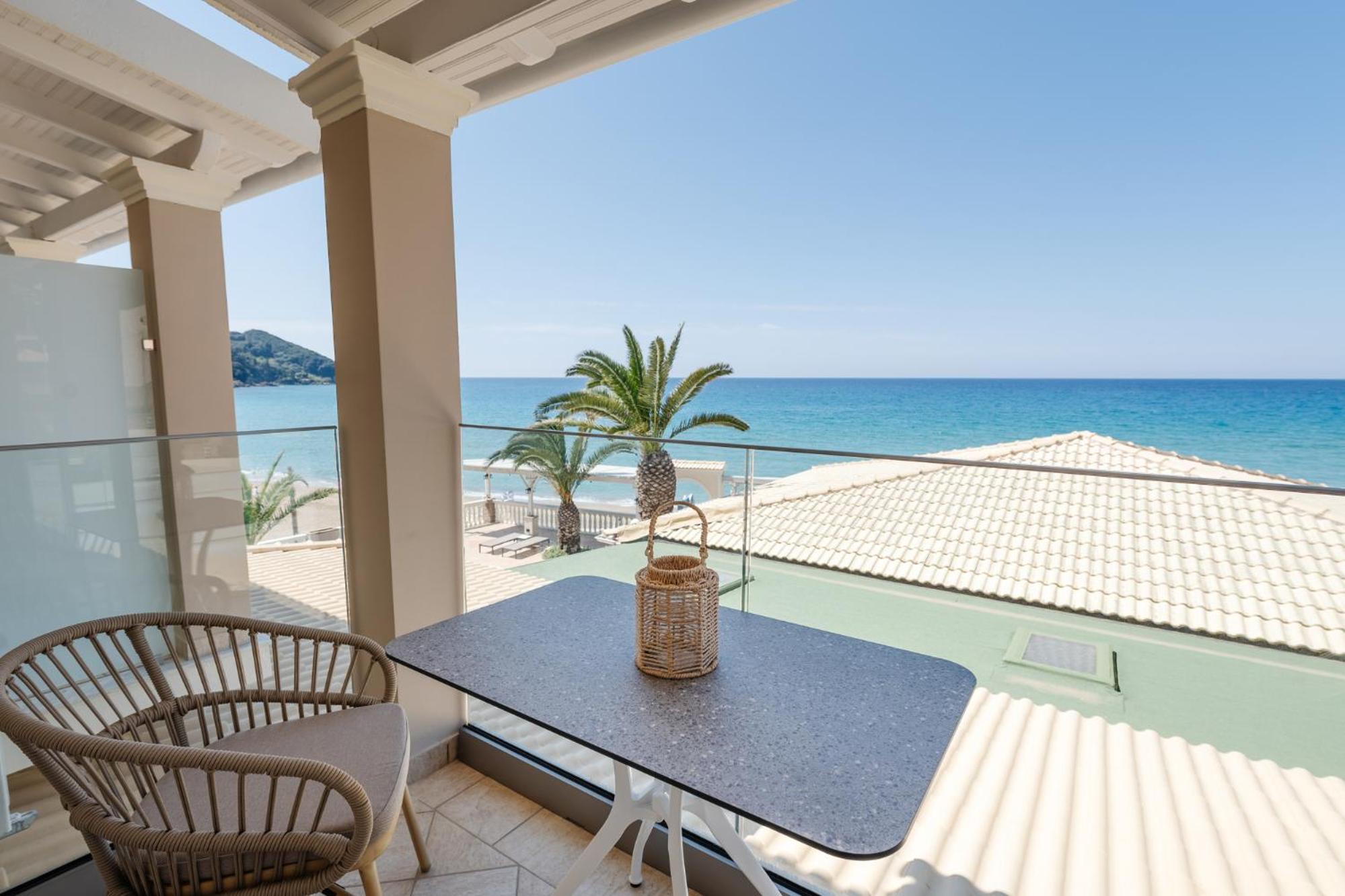 Aparthotel Sea Breeze & Agios Gordios (Corfu)