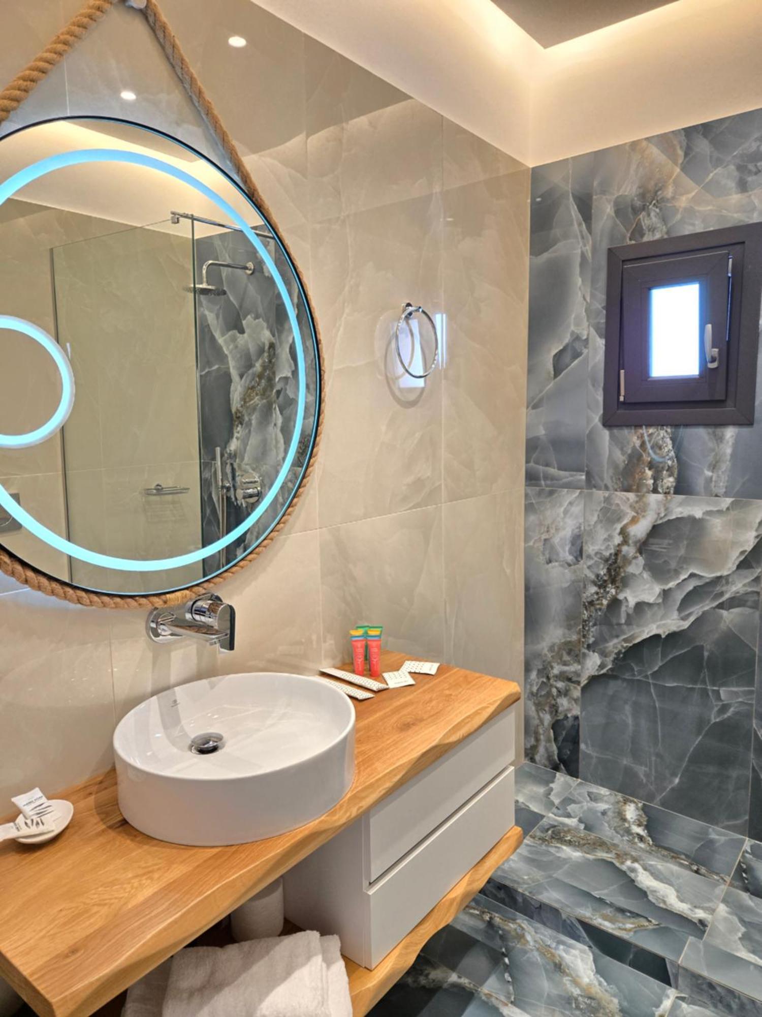 Aparthotel Santorini Ethereal Blue Pyrgos Kallistis