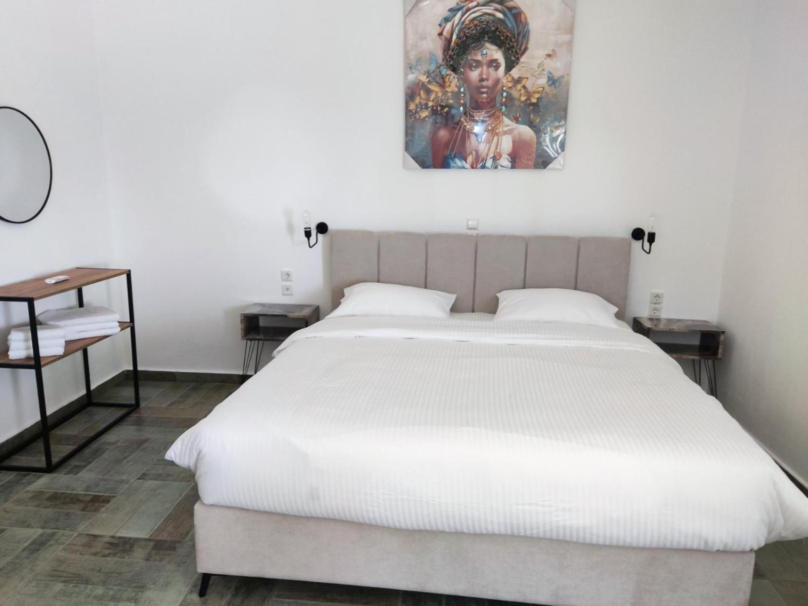 Helen's 11 Boutique 3*