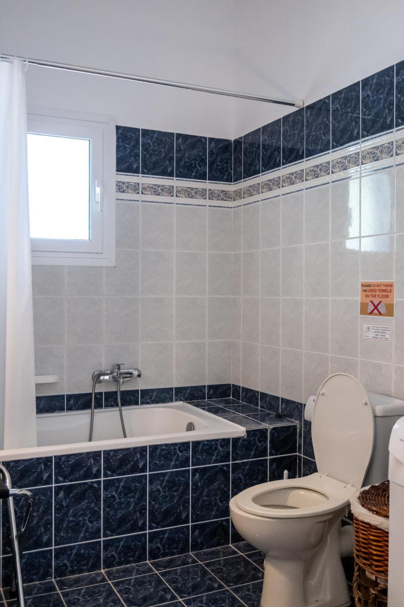 Crystal Blue Hotel, 3* Barbati