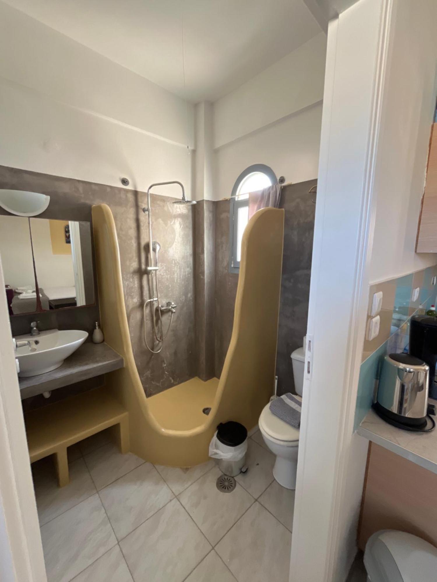 Leon Lux Aparthotel 3*