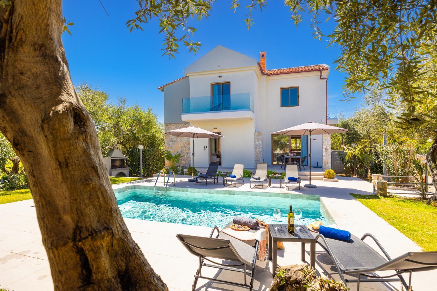 Nineta * Tavronitis (Crete)