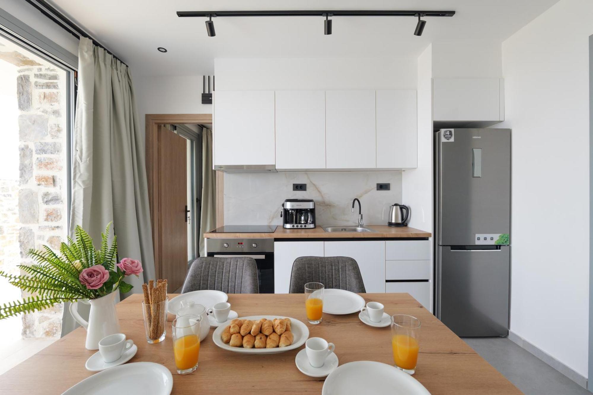 Holiday home Chryselia Suites- Private Pool *