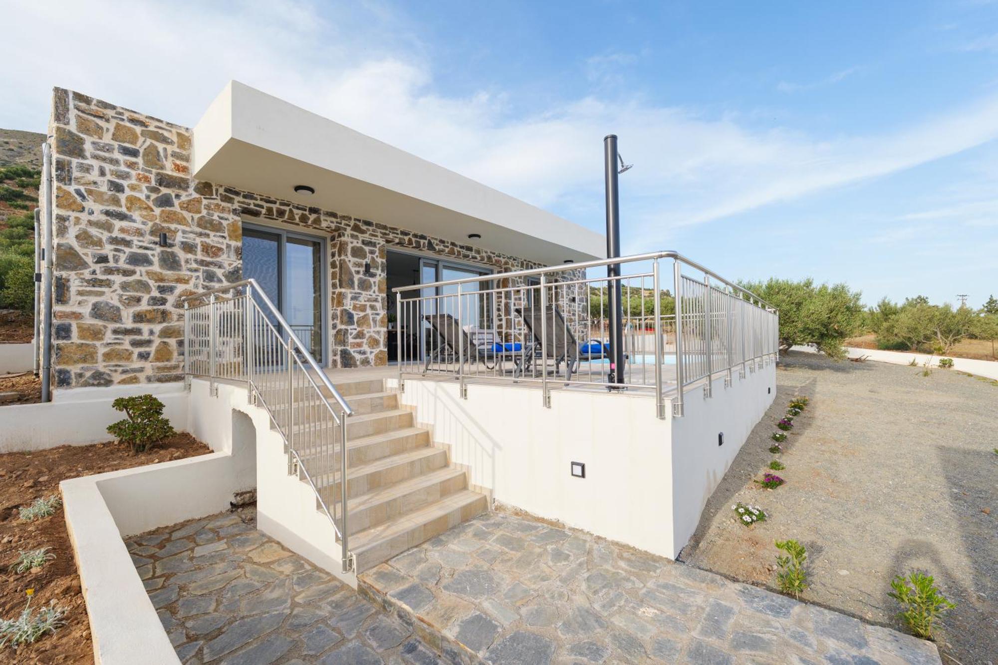 Holiday home Chryselia Suites- Private Pool