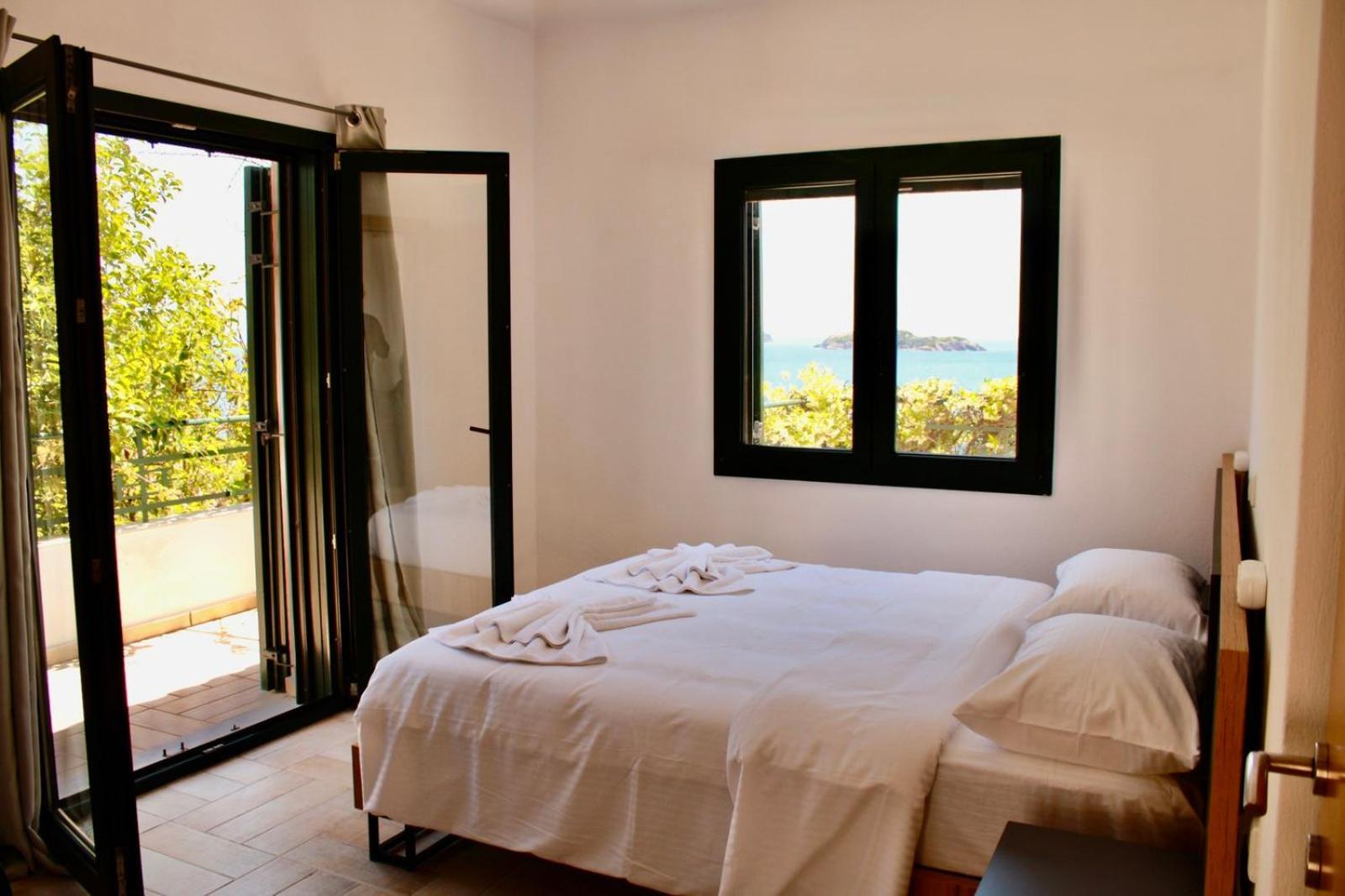 Helen's 11 Boutique 3*