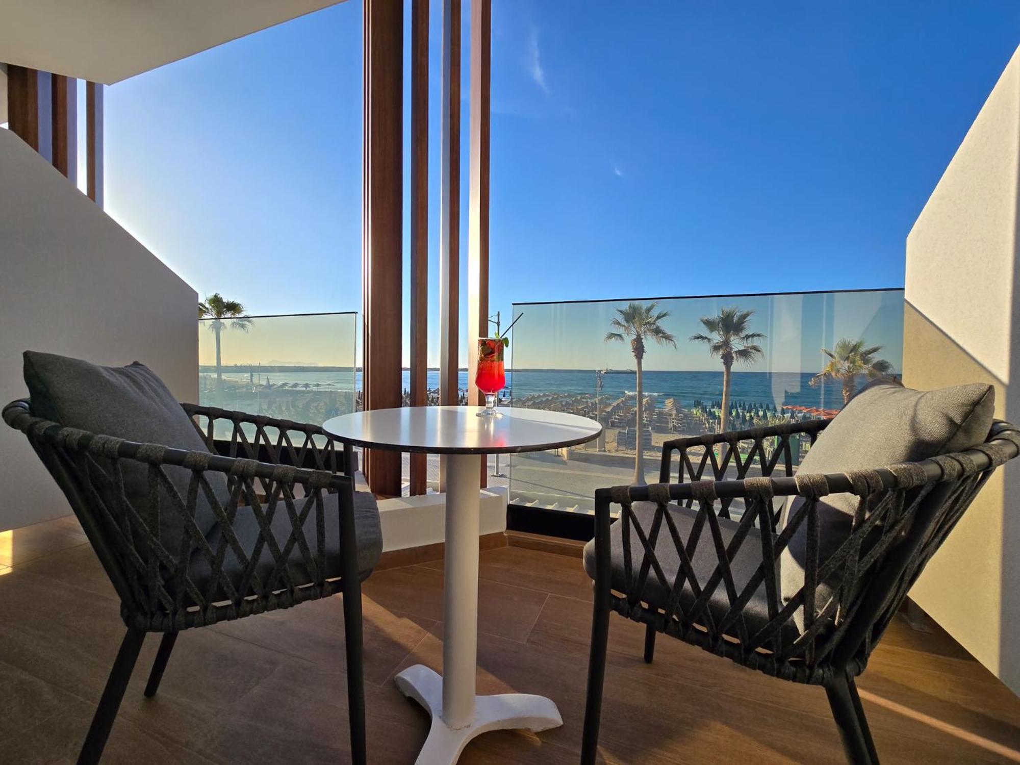 Aparthotel Theo 3*
