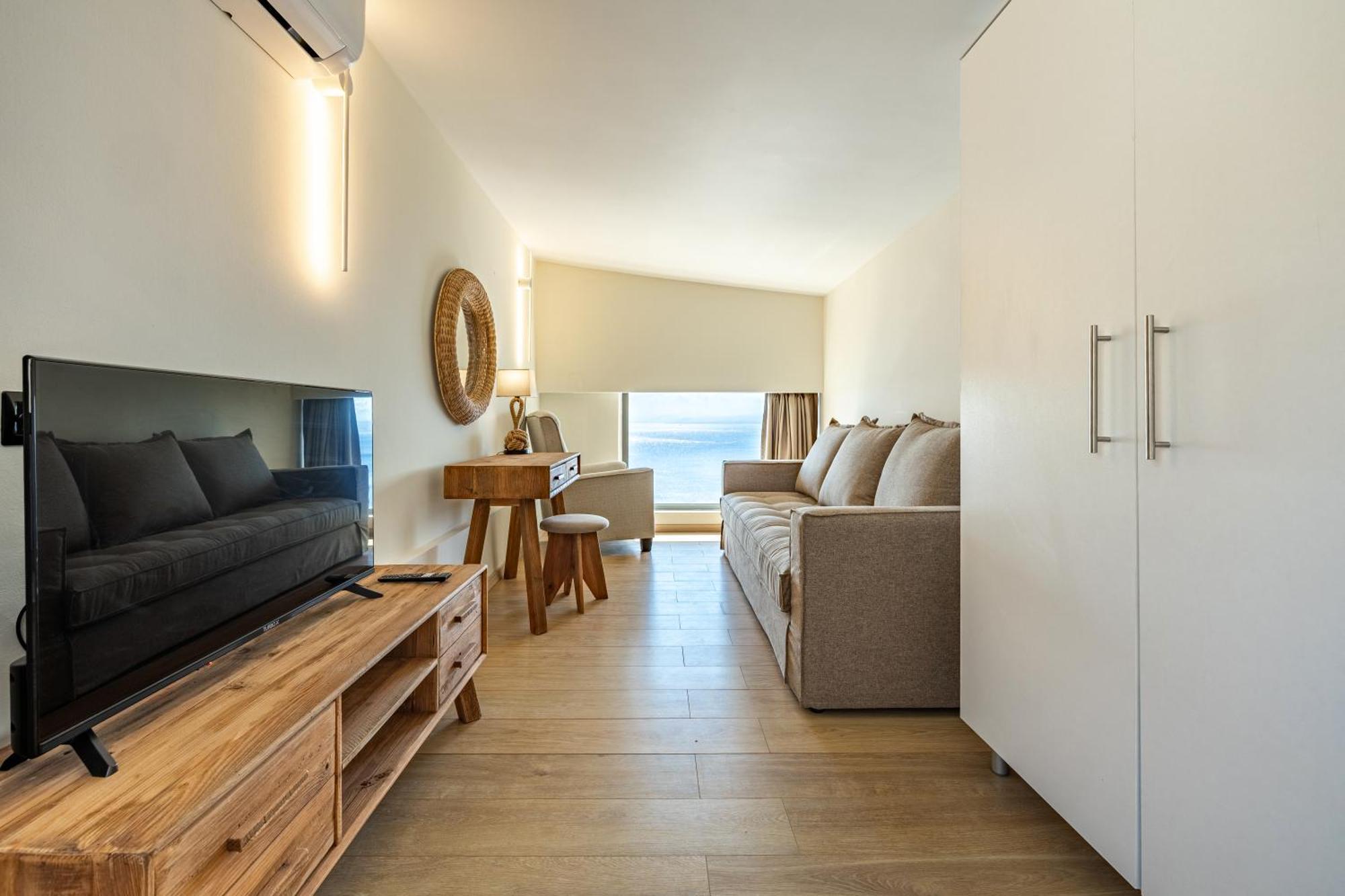 Villa Rocca Al Mare Seaside *