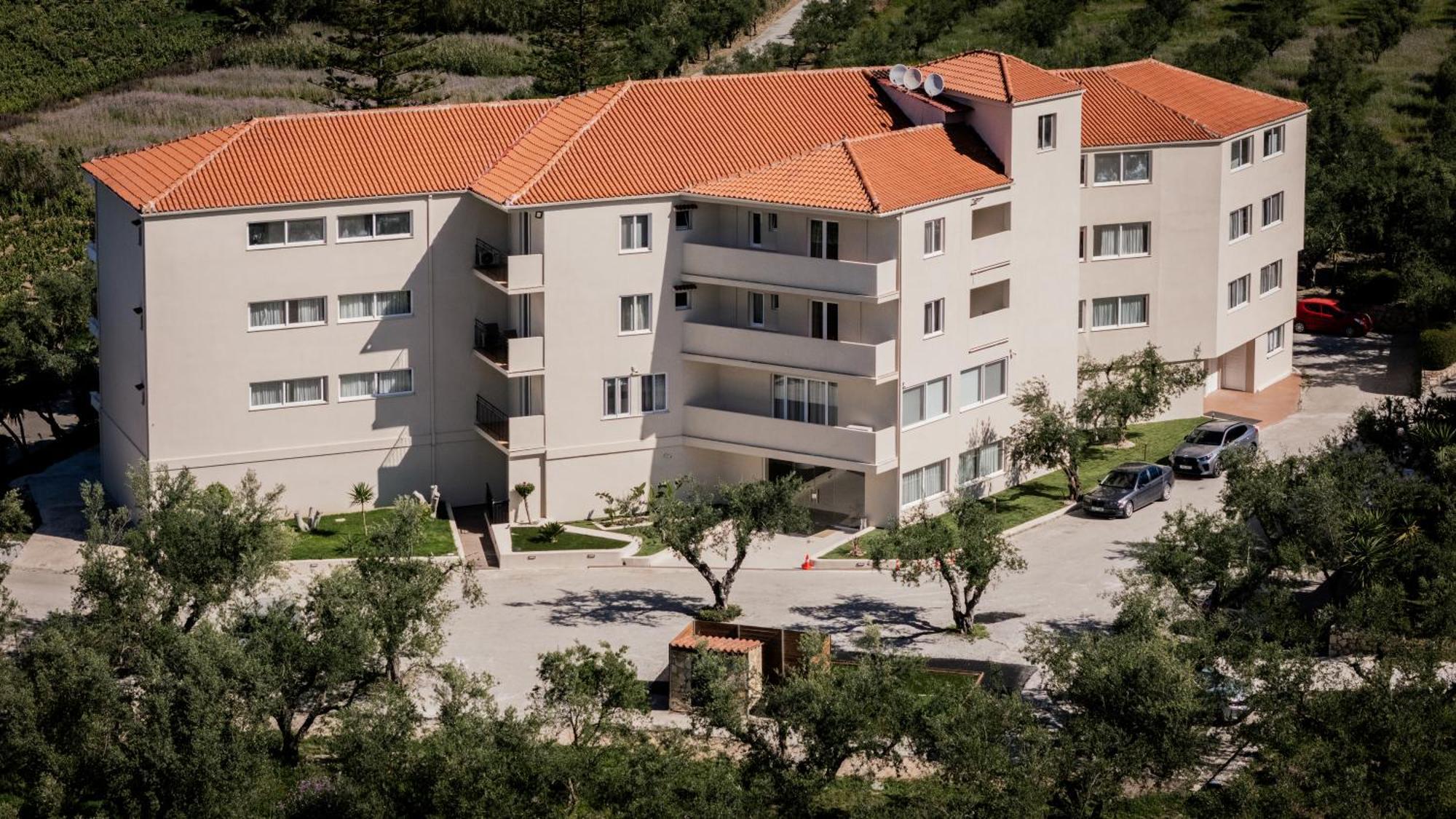 Varres Hotel 3*