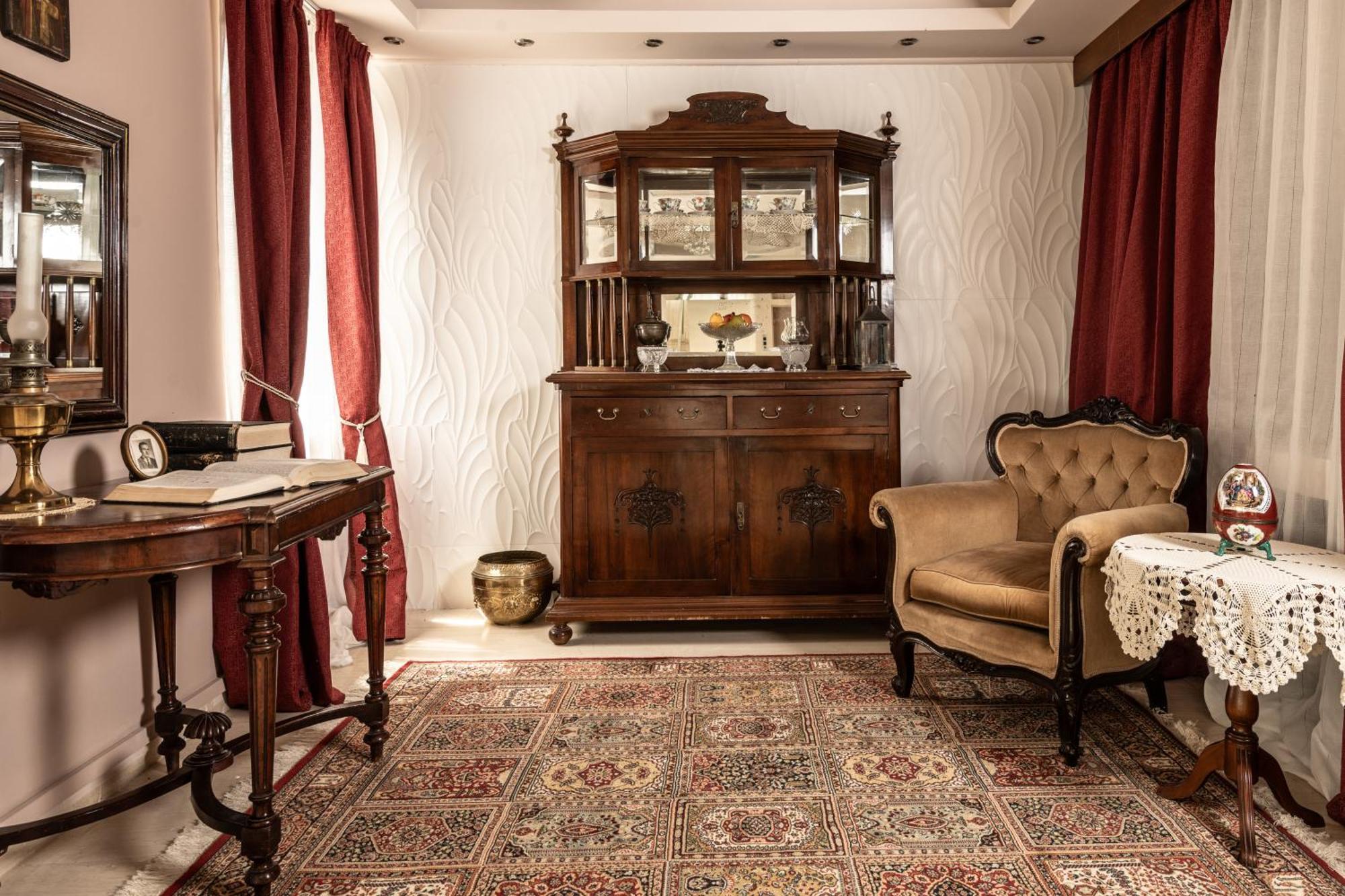 Varres Hotel 3*
