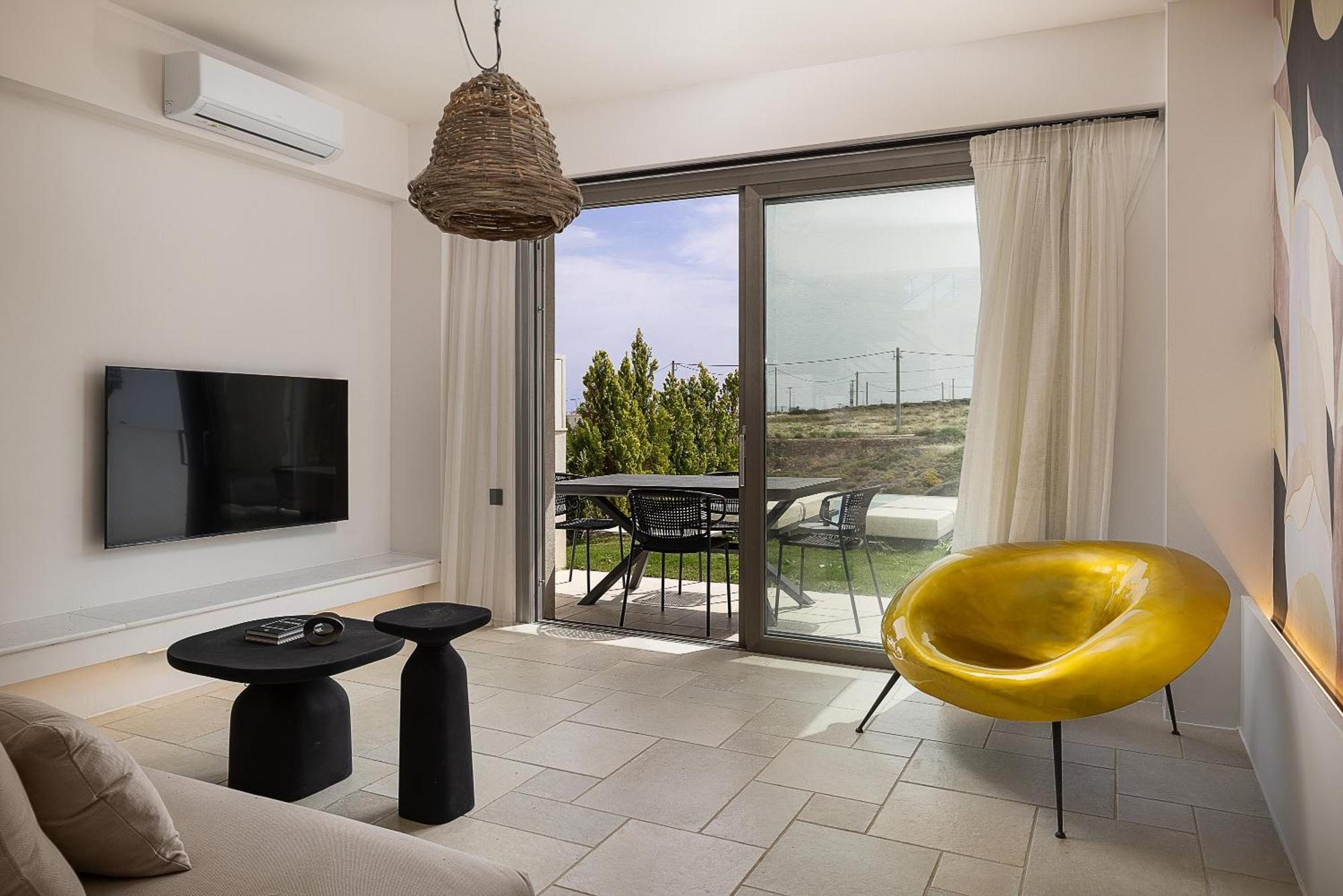 Villa Dea Luna Villas, Heated Pool & 5star Access, By Thinkvilla *