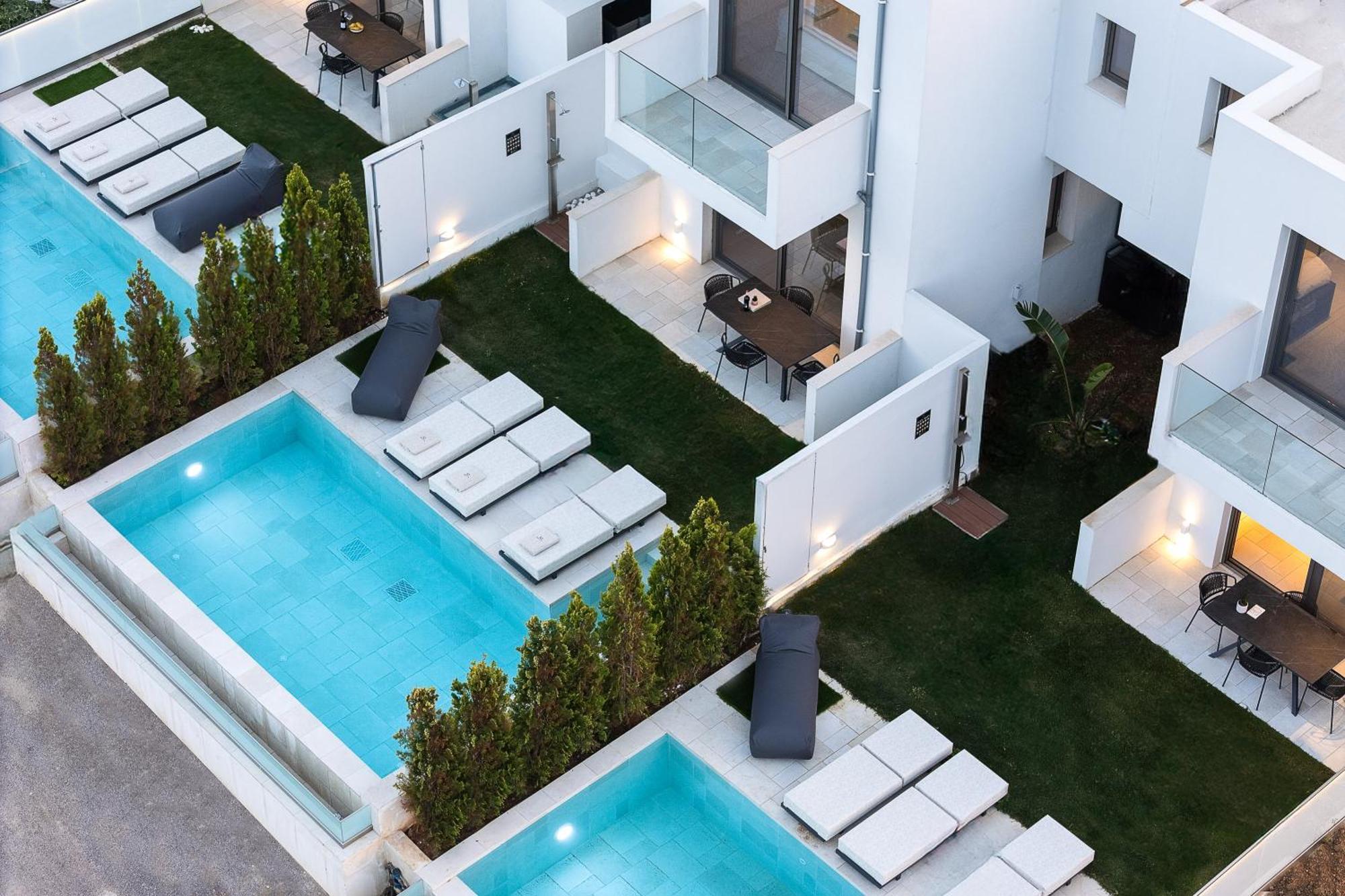 Dea Luna Villas, Heated Pool & 5star Access, By Thinkvilla *