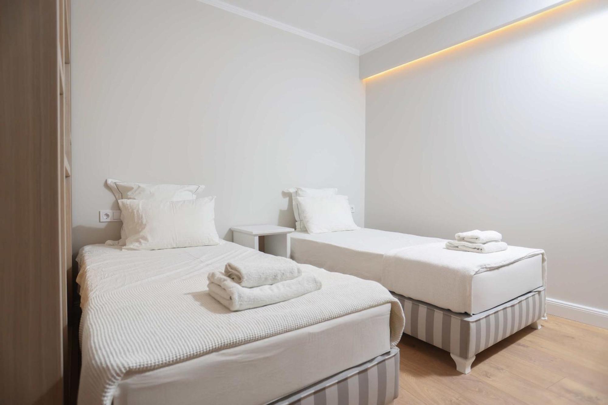 Hesperides Hotel *