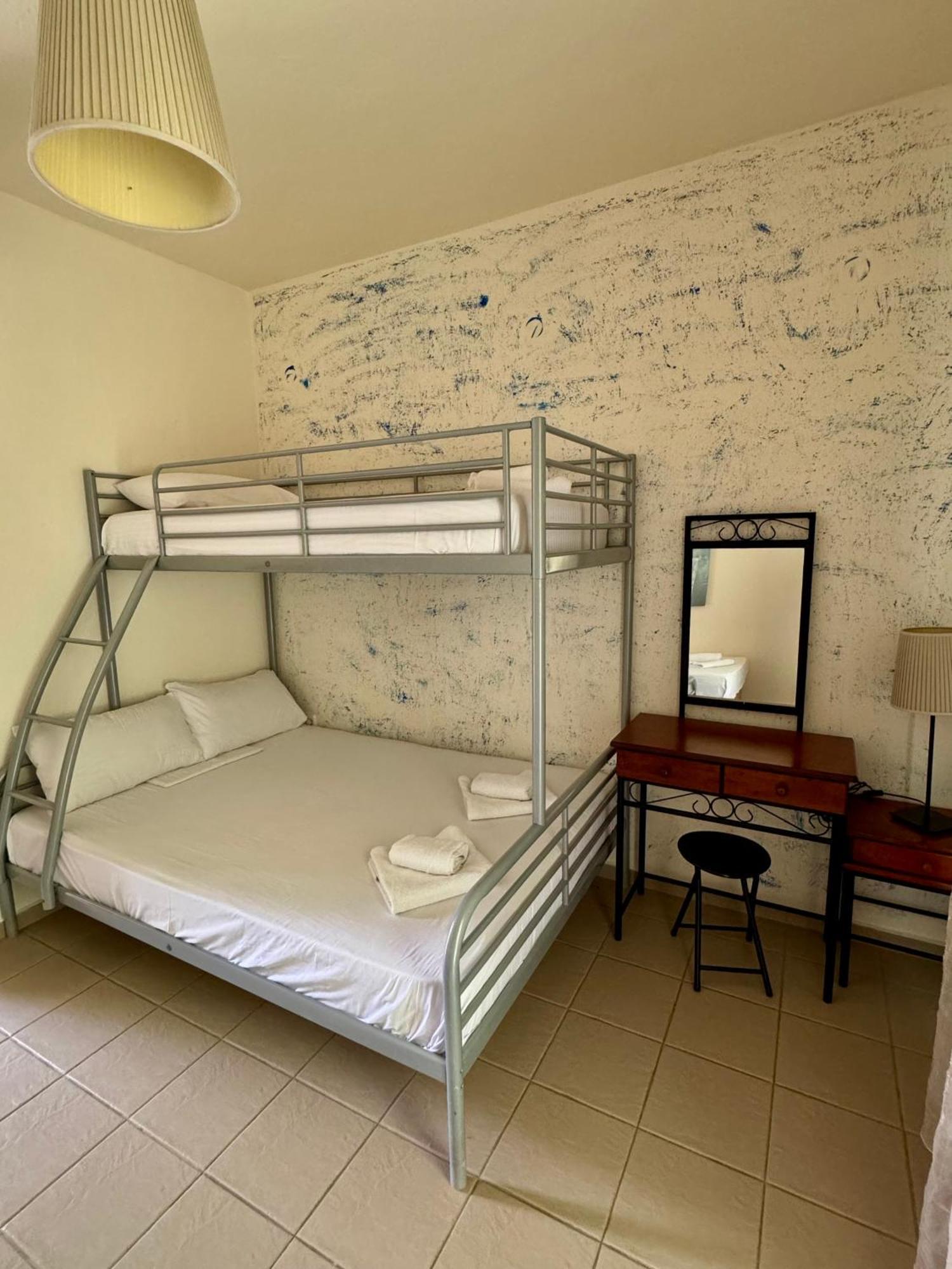 Dafnes Guest house 3*
