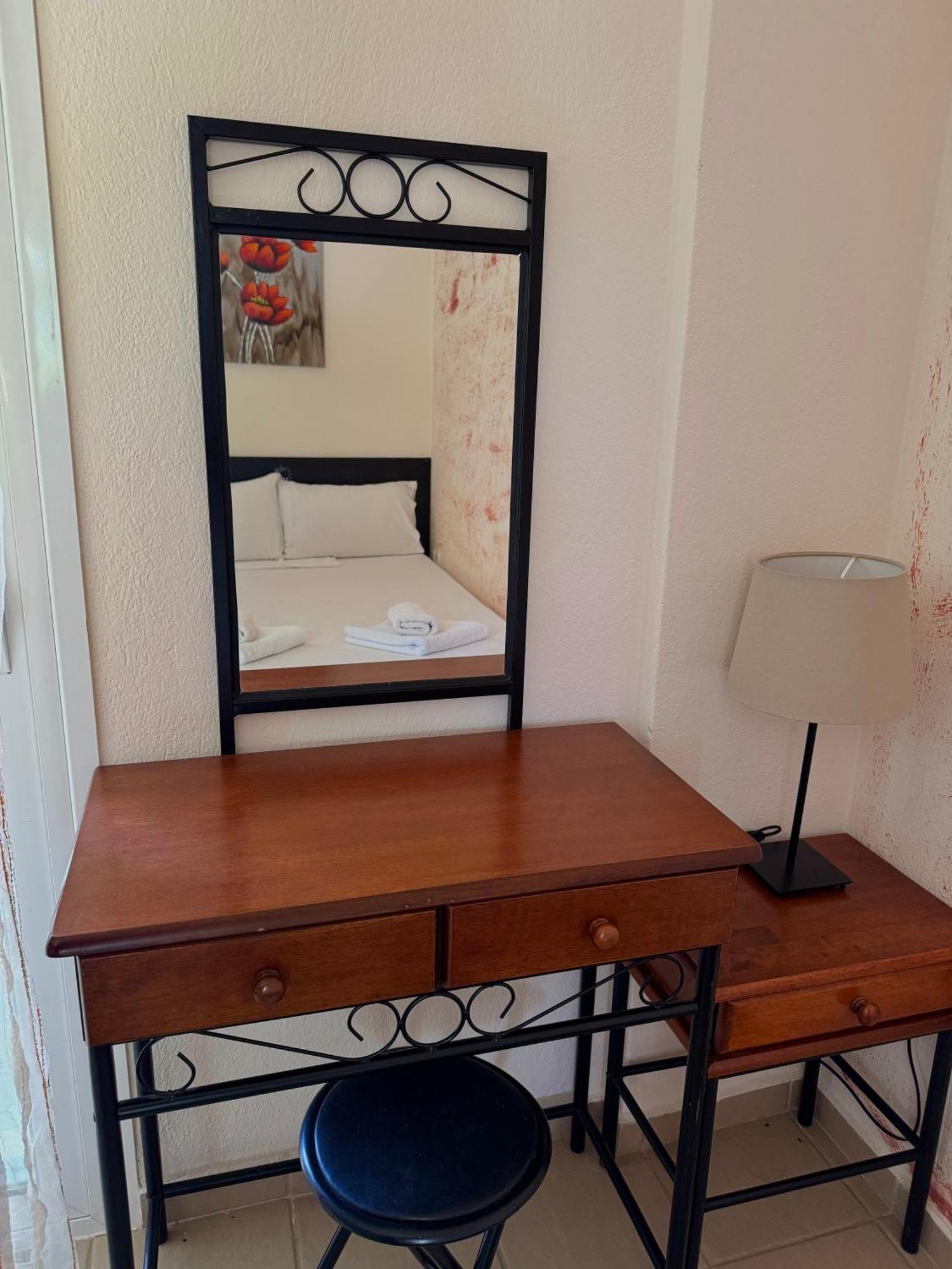 Dafnes Guest house Fourka