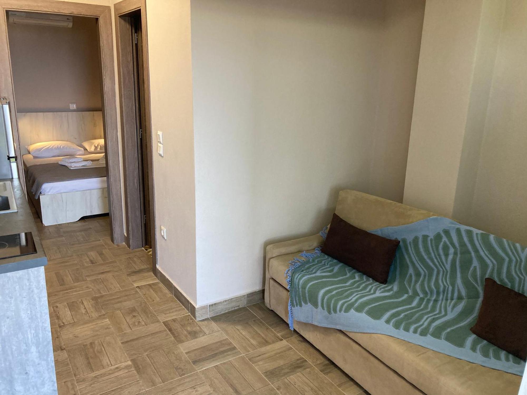 Apartment Thealos