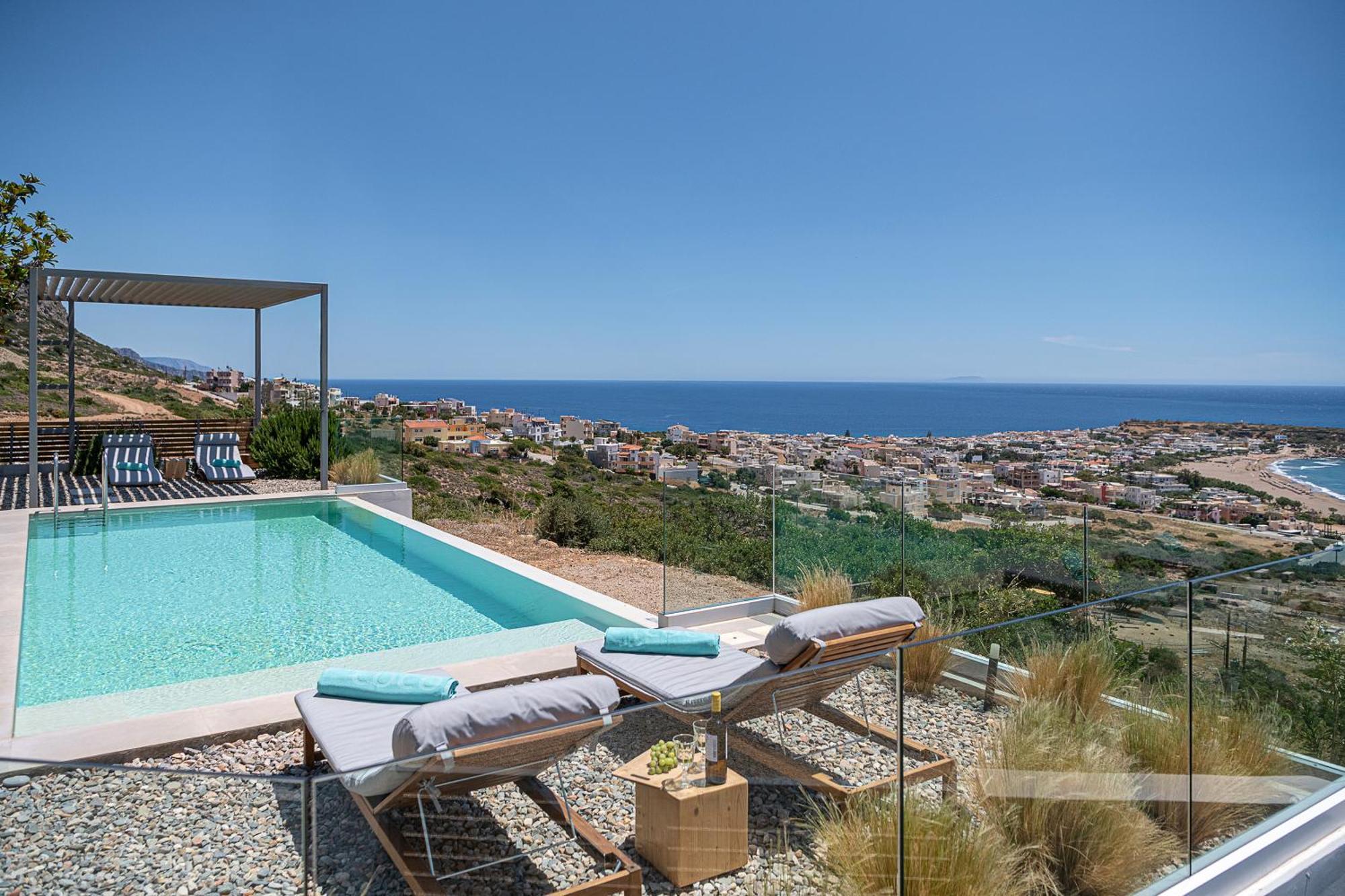 Krystallon Villa *