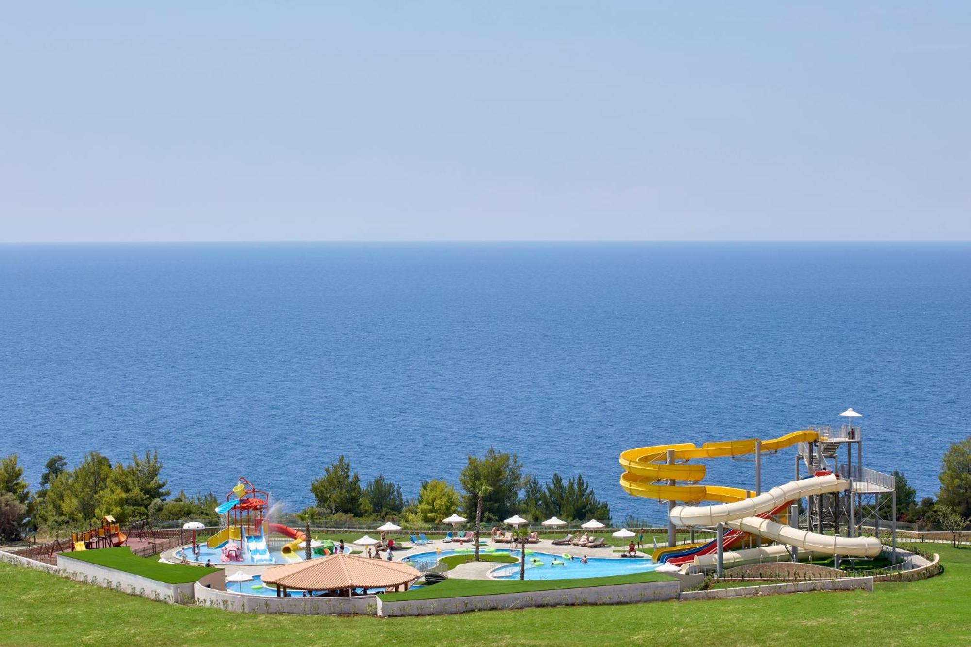 Ajul Luxury & Resort, A Registry Collection 5*