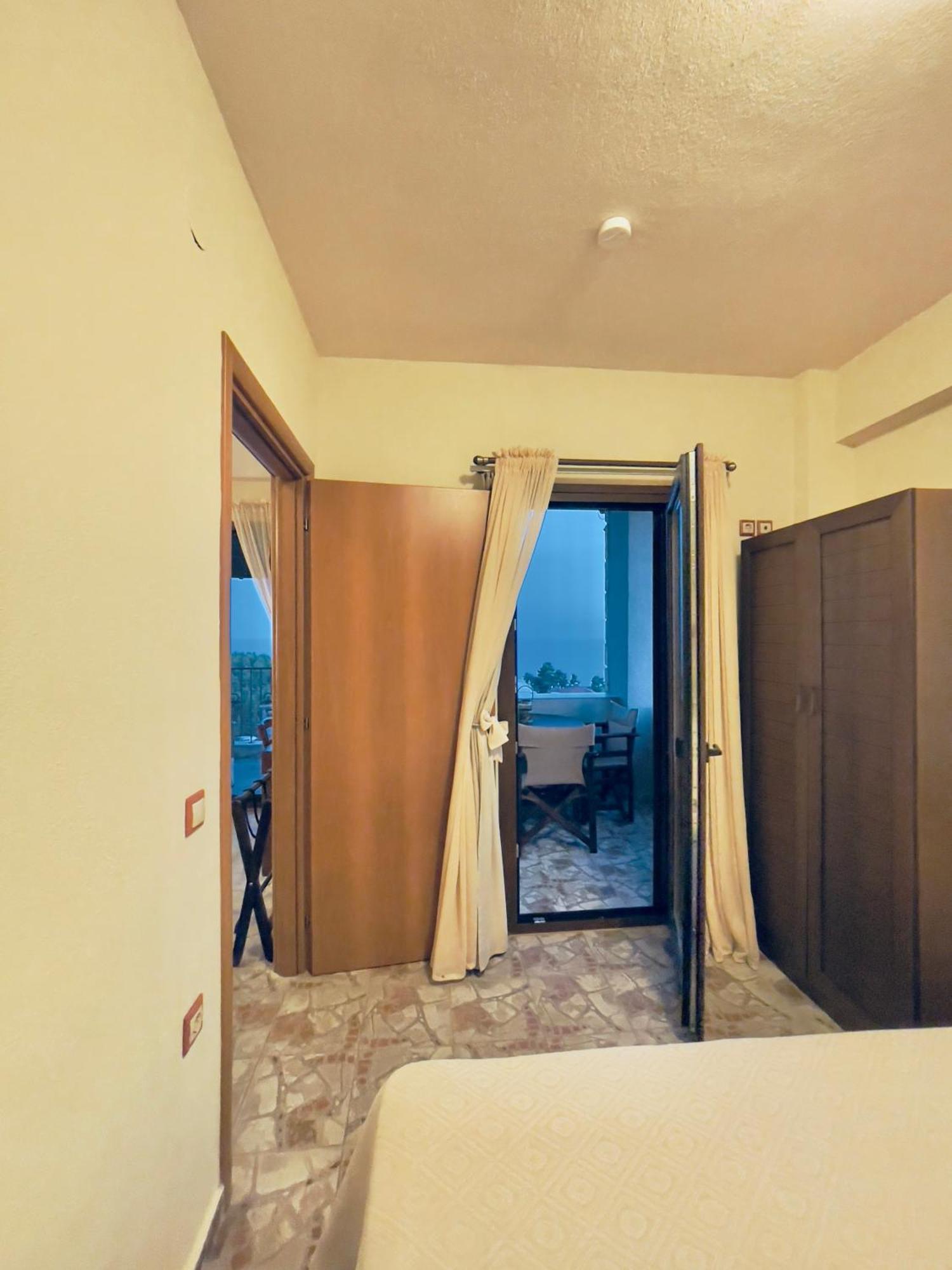 Palamidi Aparthotel