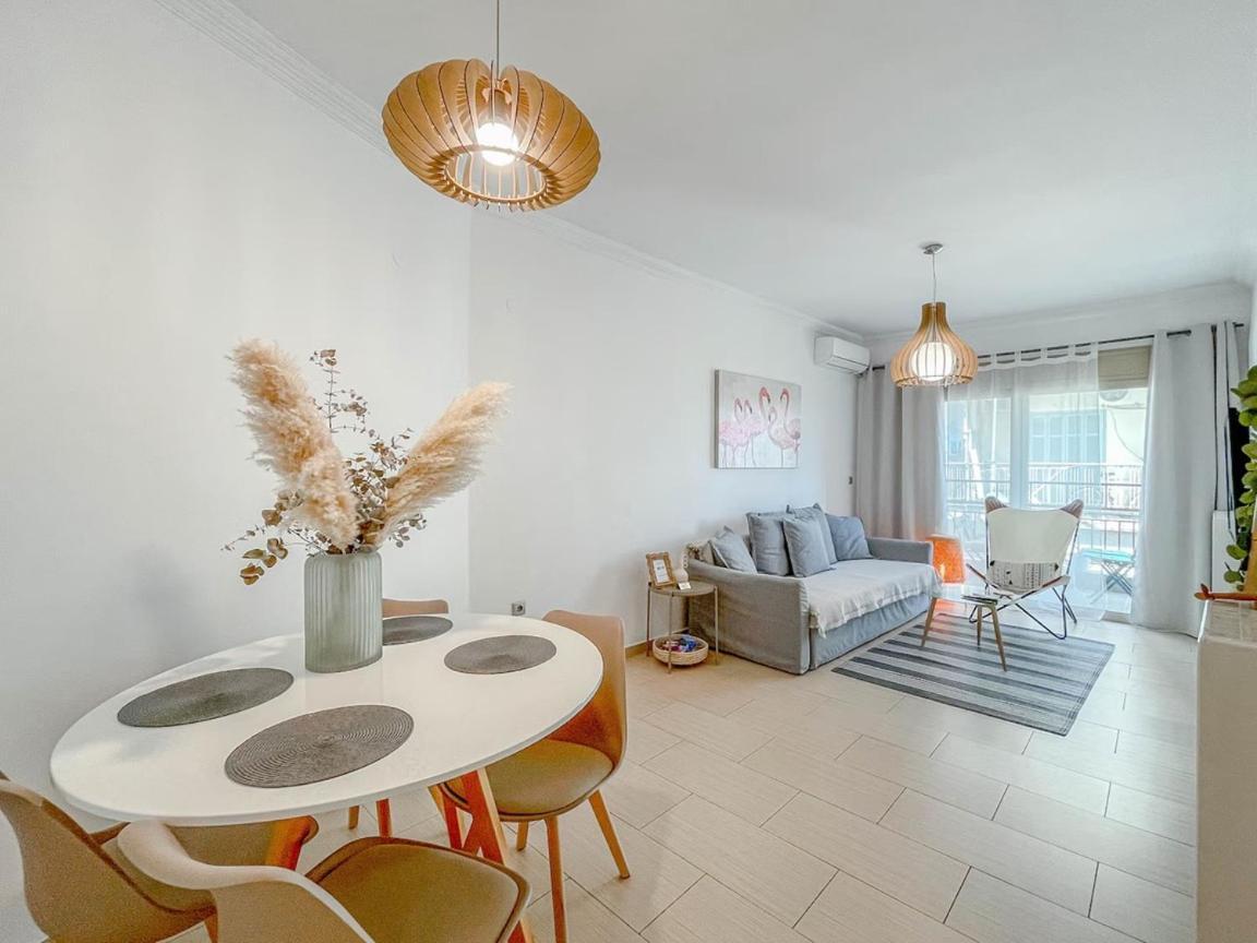 Traveler 85m2 Private Parking Next To Center Apartment