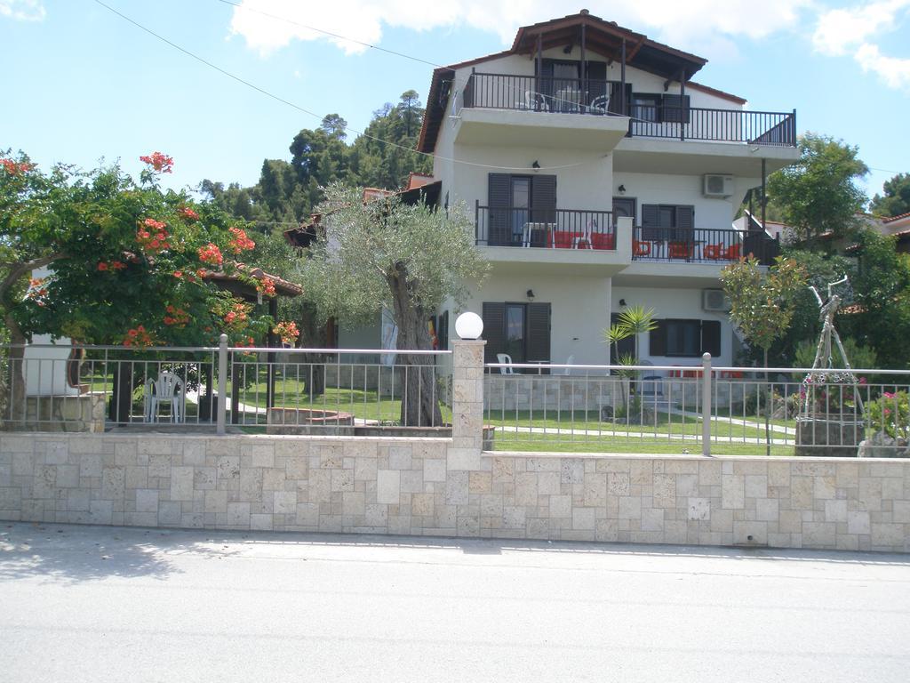 Alexandra Apartment