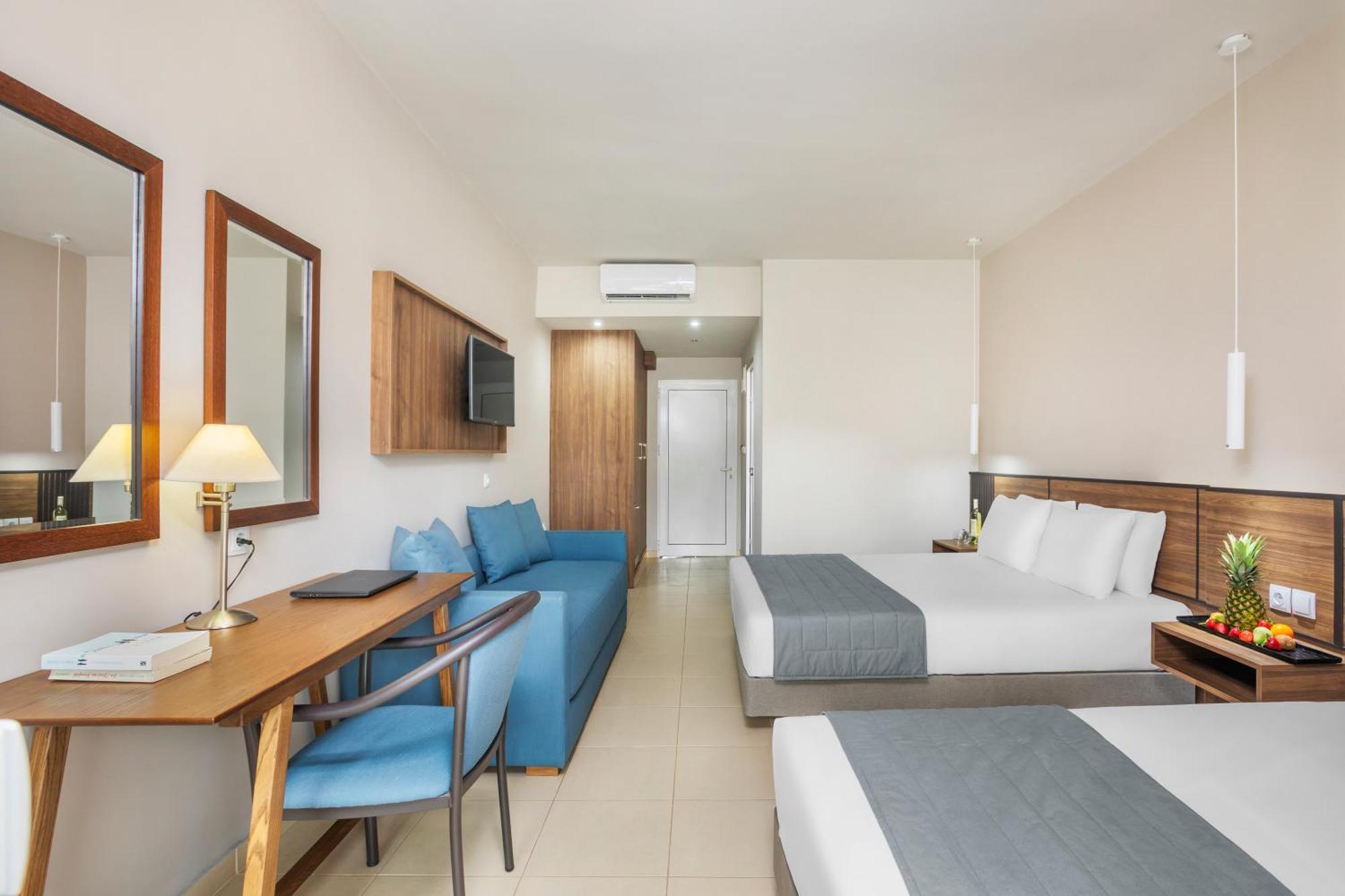 Iris Hotel Siviri