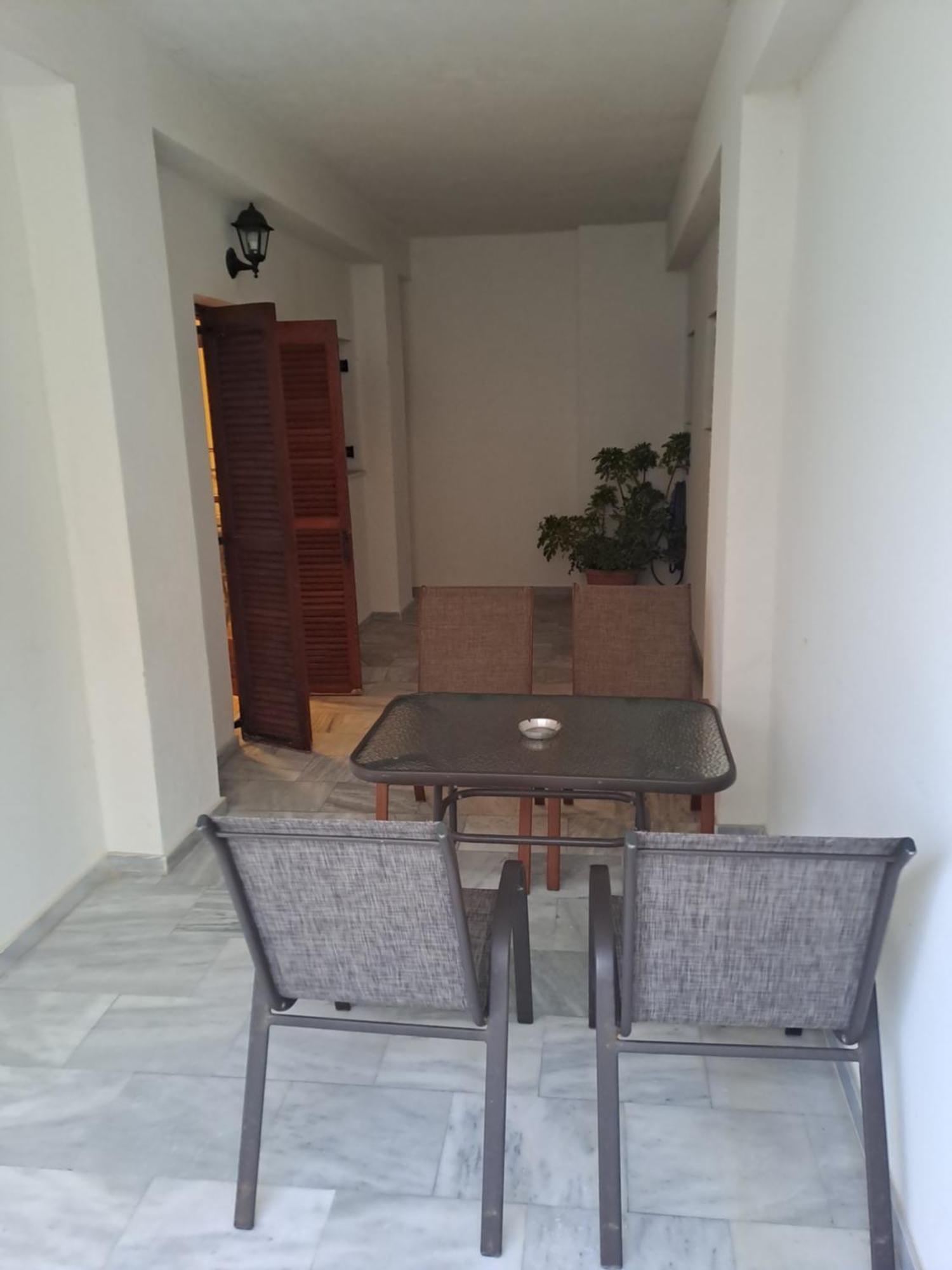 P.a.g Apartment Nea Roda