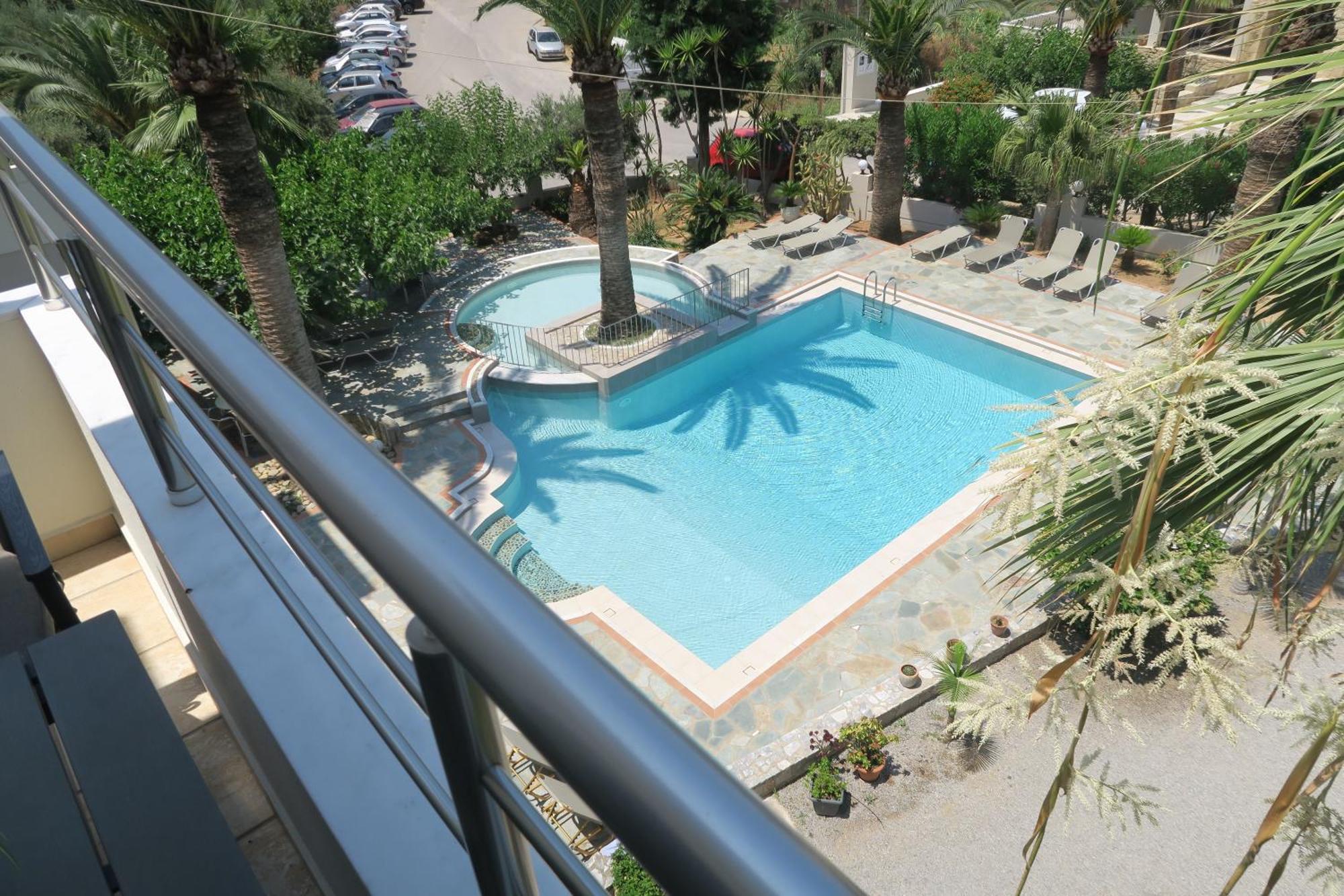 Aparthotel Maria Platanias (Crete)
