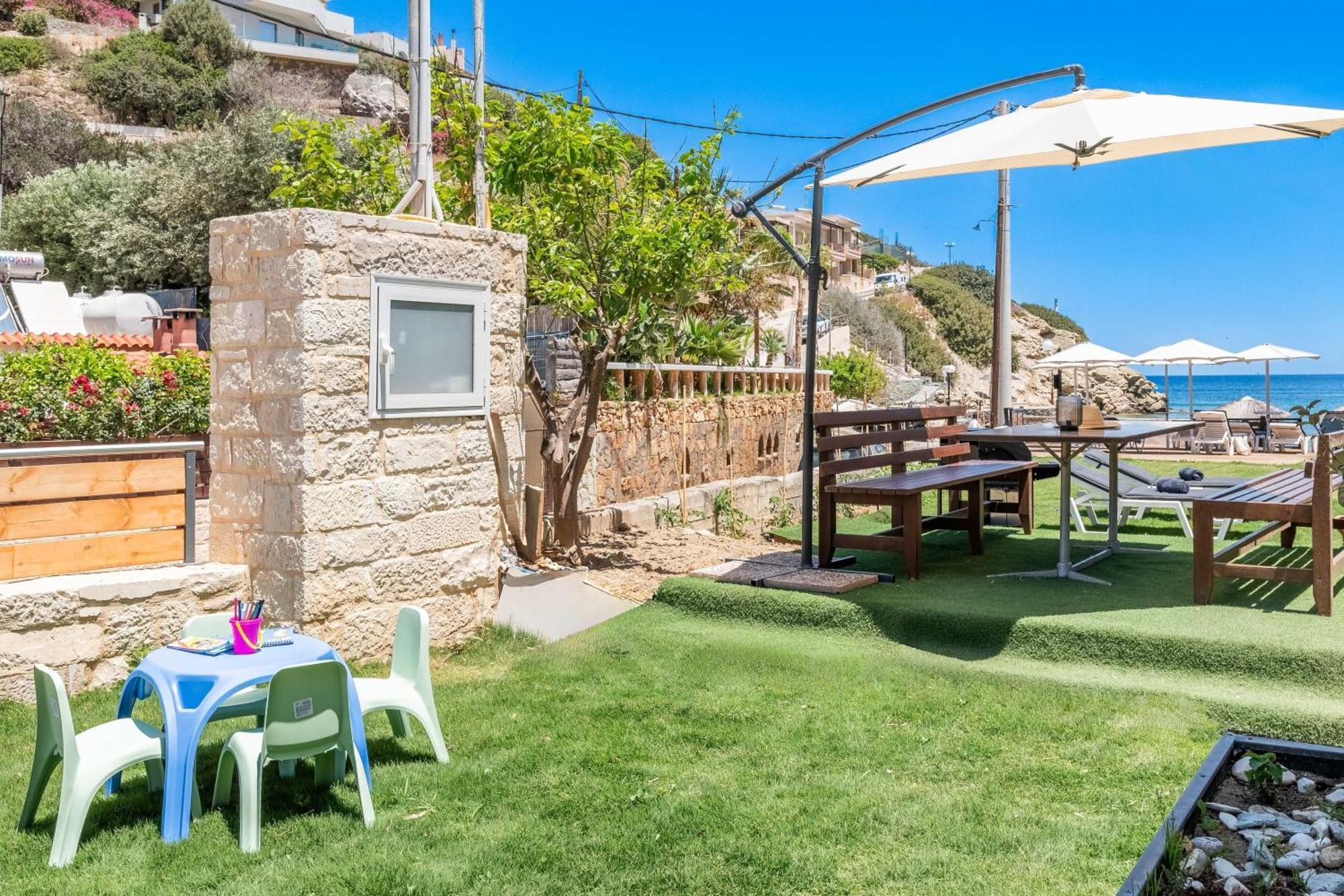 Homes Bluegreen - Beachfront, Pool, Garden And Bbq - Near Heraklion Holiday home