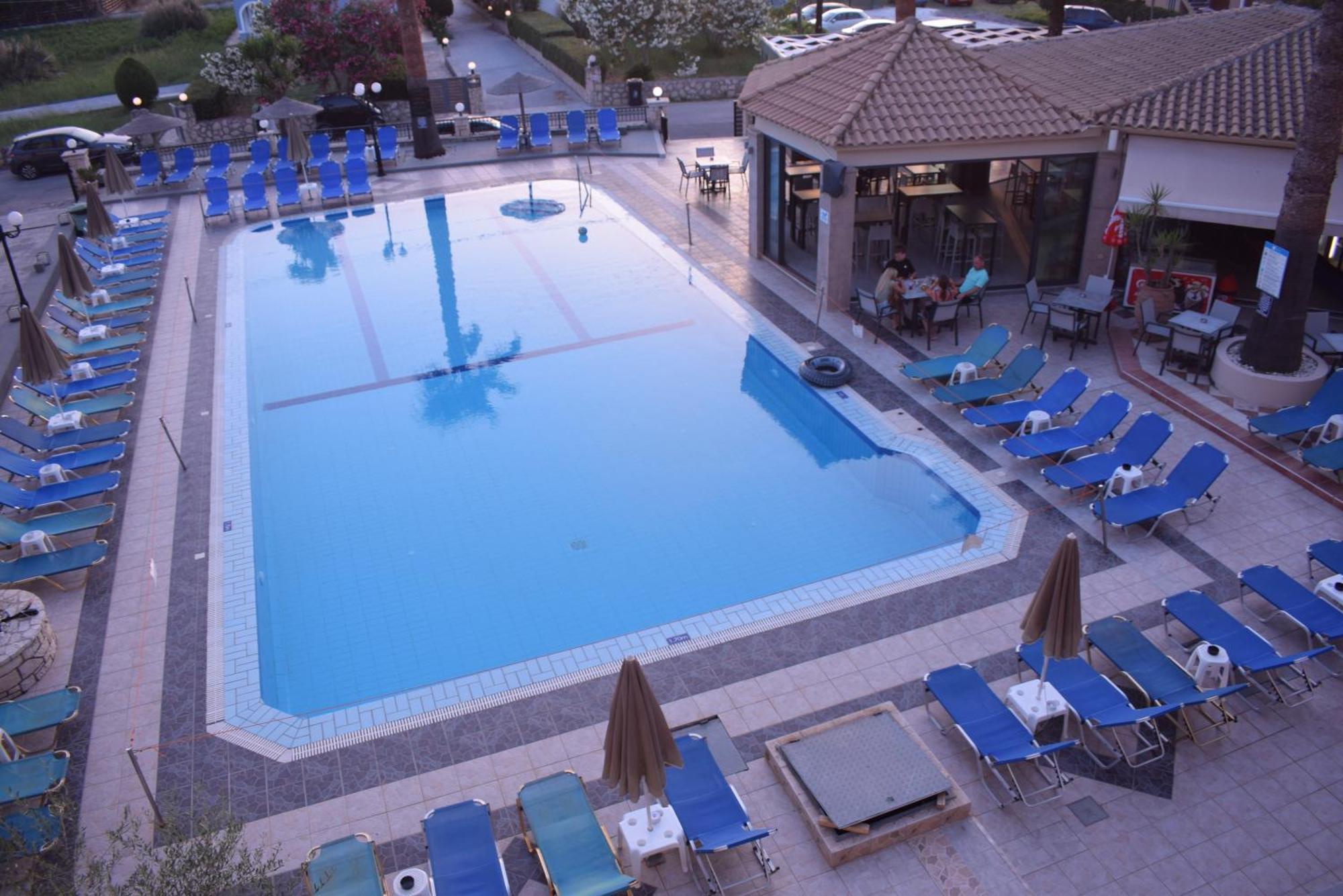 Vivian Hotel 2*