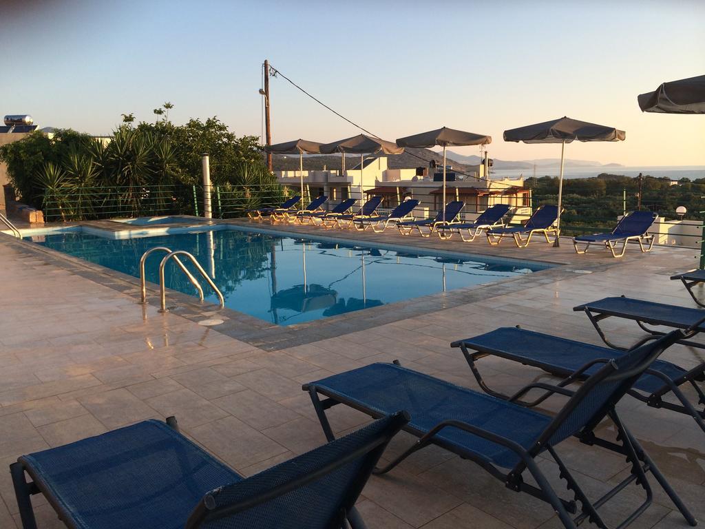Kavousanos Aparthotel