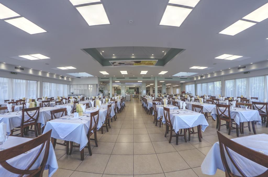 Hotel Delfinia 4*