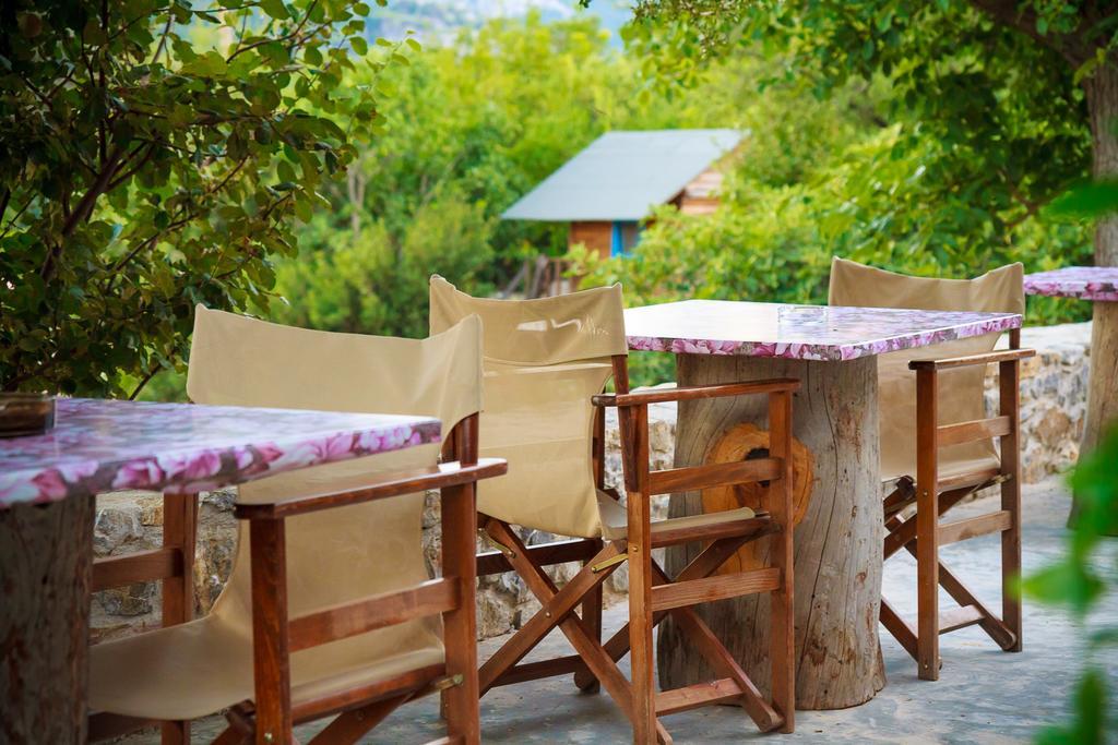 Pezoulia Aparthotel Selakano