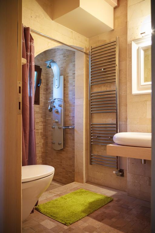 Pezoulia Aparthotel 3*
