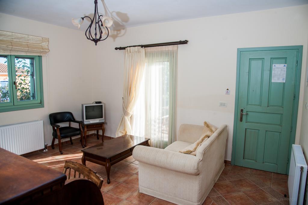 Leventis Complex With Sharing Pool Villa Spartia (Kefalonia)