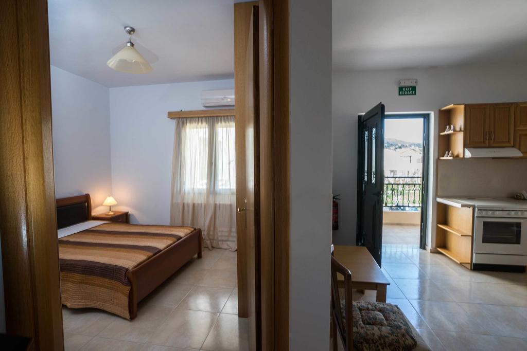 Apartment Thalami Almyrida (Crete)